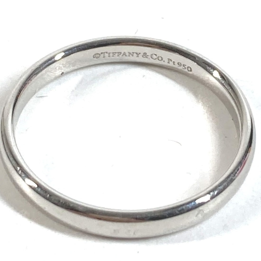 TIFFANY&Co. Tiffany & Co. Accessories Jewelry Platinum Ring Pt950 Men's Silver 2: --- Catalog ---Category: SizeJP Size: 23US Size: 11Category: DesignType: Band ringColor: SilverGender: MenMaterial: Platinum 950Category: GeneralBrand: Tiffany--- Item List ---Section: ConditionRankin