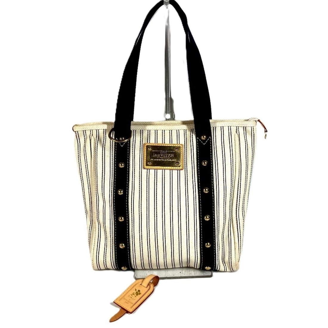 LOUIS VUITTON M40132 Antigua Cabas MM Shoulder Bag, Tote Canvas, White: --- Catalog ---Category: SizeSize (HxWxD): 27.5cm x 29cm x 9cm / 10.82'' x 11.41'' x 3.54''Category: DesignType: Shoulder bag, Tote bagColor: Navy, WhiteGender: Men,WomenMaterial: Canvas Category: Gen