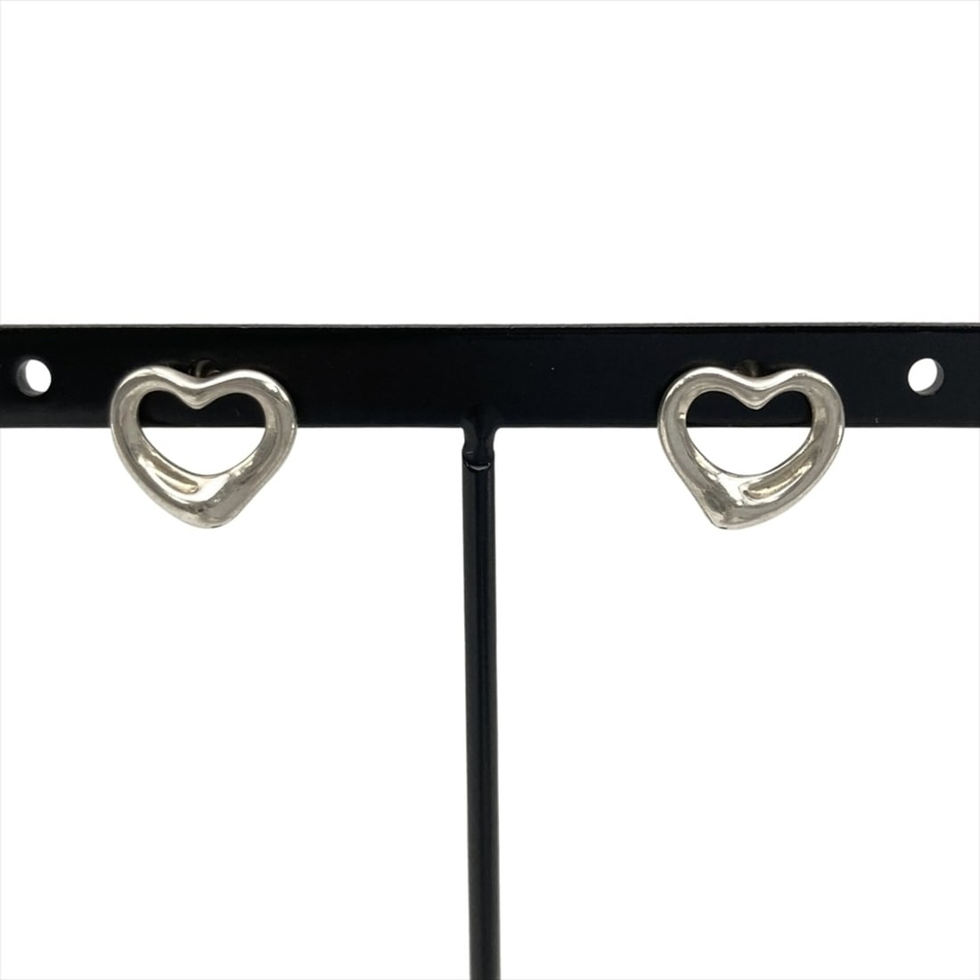 Tiffany & Co. Open Heart Earrings, SV925, 1.7g, Silver, Women's.: --- Catalog ---Category: SizeWeight: 1.7g / 0.05oz.Size (HxWxD): 10.00mm x 11.00mm / 0.39'' x 0.43''Category: DesignType: Stud earringsColor: SilverMetal: SilverGender: WomenMaterial: Silver 925Metal 