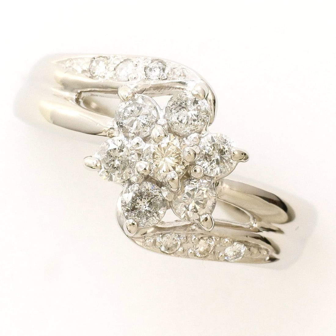 PT900 Platinum Ring, 1 Diamond (0.50ct), with Certificate of Authenticity, Total Weight 4.0g, Like (1 of 14)