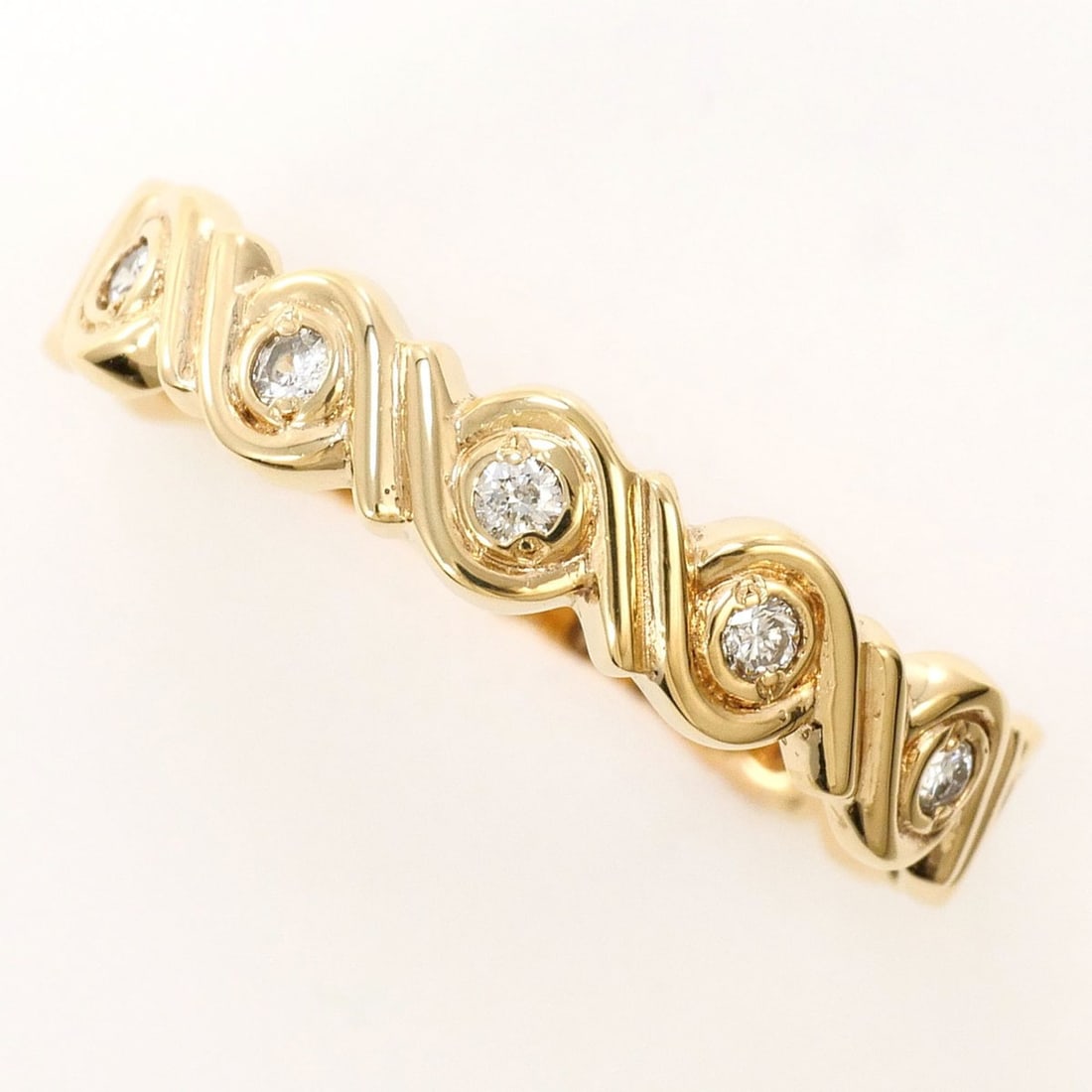K10 10K YG Yellow Gold Ring with 1 Diamond (no carat marking), Total Weight 2.4g, Like New: --- Catalog ---Category: SizeWidth: 4mm / 0.16''Weight: 2.4g / 0.08oz.JP Size: 18US Size: 9Category: DesignType: Band ringColor: Yellow goldMetal: GoldStone: DiamondGender: Women,MenMaterial: Yellow g