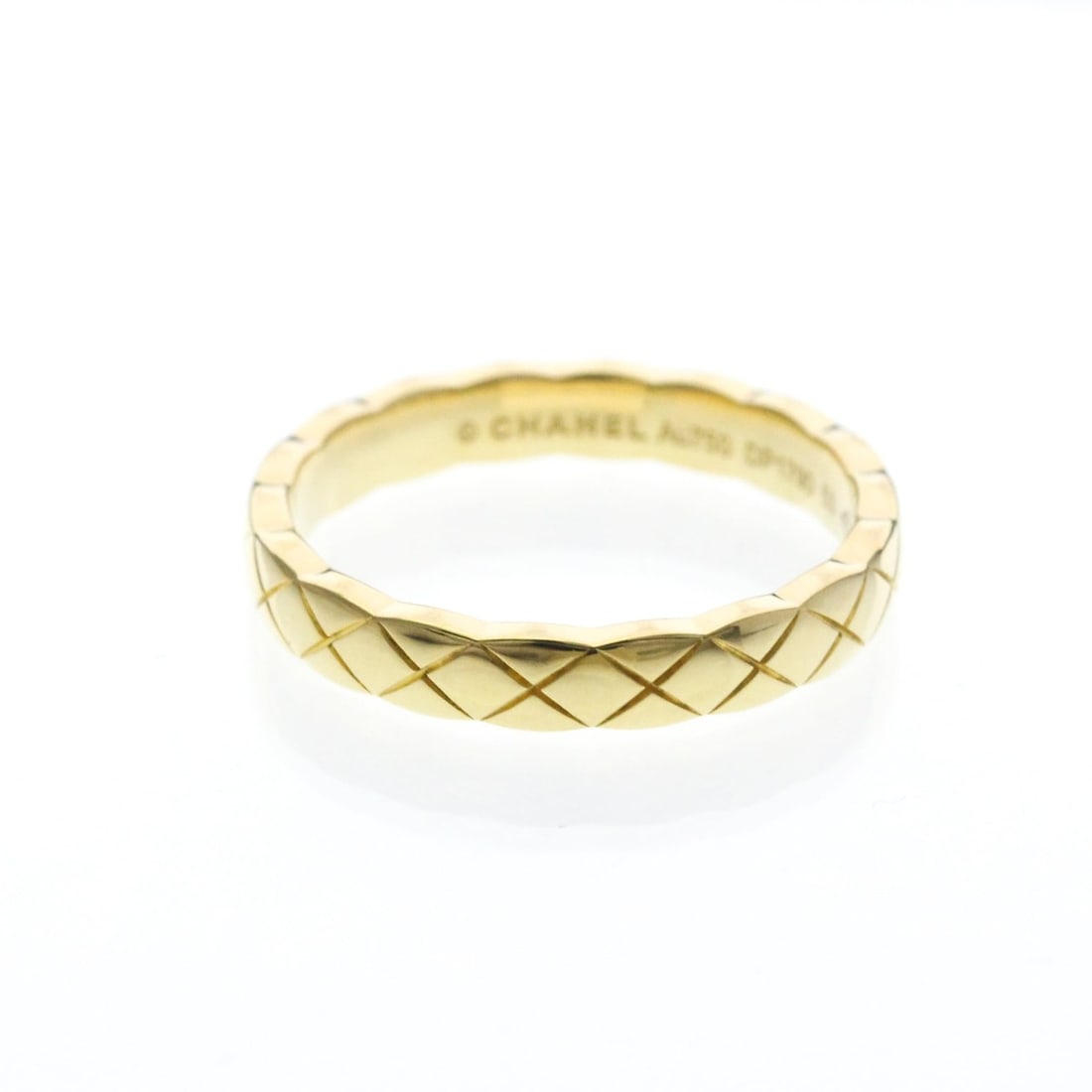 Chanel Coco Crush Ring Mini Model J11794 Yellow Gold (18K) Fashion No Stone Band Ring Gold: --- Catalog ---Category: SizeWidth: 3.2mm / 0.13''Weight: 3.9g / 0.13oz.JP Size: 13US Size: 6 1/4Brand Size: 53Category: DesignType: Band ringColor: GoldMetal: GoldStone: No StoneStyle: FashionGender: