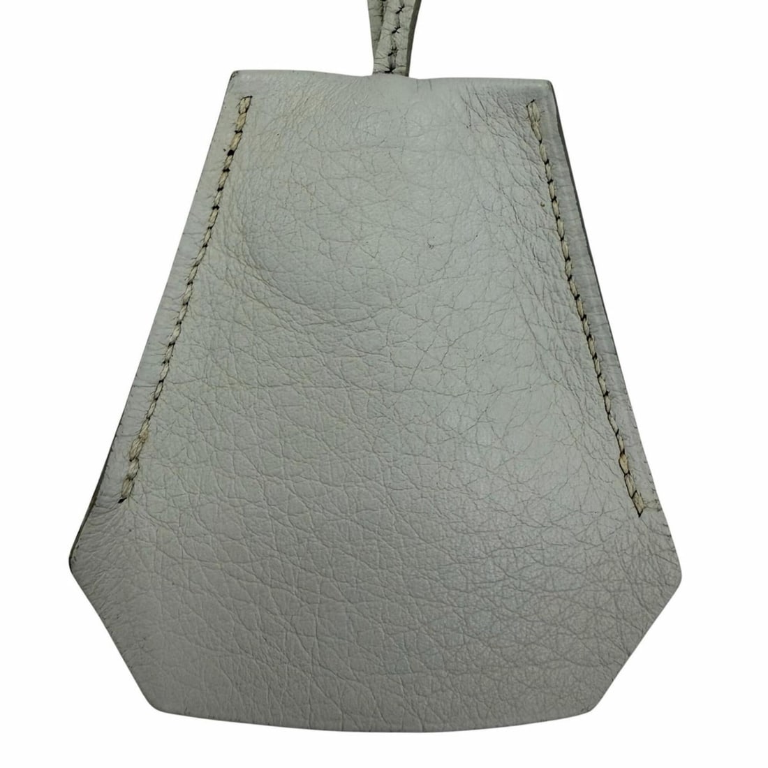 HERMES Vintage Clochette Charm Leather Silver Hardware Necklace Light Blue ?F Stamp Made in France: --- Catalog ---Category: SizePendant Size: 80mm x 70mm / 3.14'' x 2.75''Neck Circumference: 58 cm / 22.83''Category: DesignColor: Light blueGender: WomenMaterial: LeatherNecklace Type: NecklaceCategor