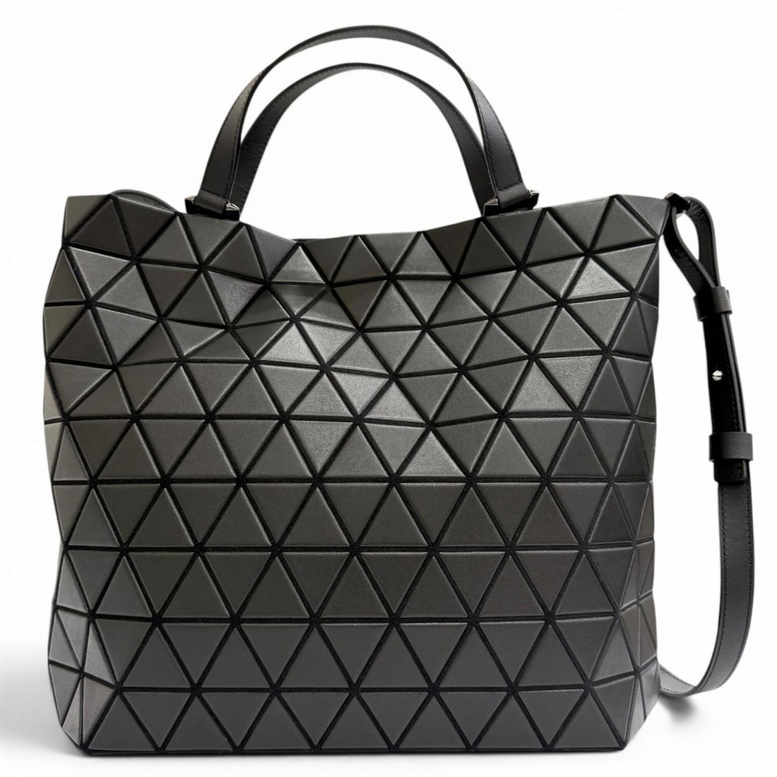 BAOBAO ISSEY MIYAKE BB31 AG311 CRYSTAL MATTE 2-Way Shoulder Tote Bag, Black, Made in Japan,: --- Catalog ---Category: SizeSize (HxWxD): 30cm x 40cm x 13.5cm / 11.81'' x 15.74'' x 5.31''Category: DesignType: Tote bagColor: BlackGender: WomenMaterial: Polyester , Nylon , Leather Category: Gener