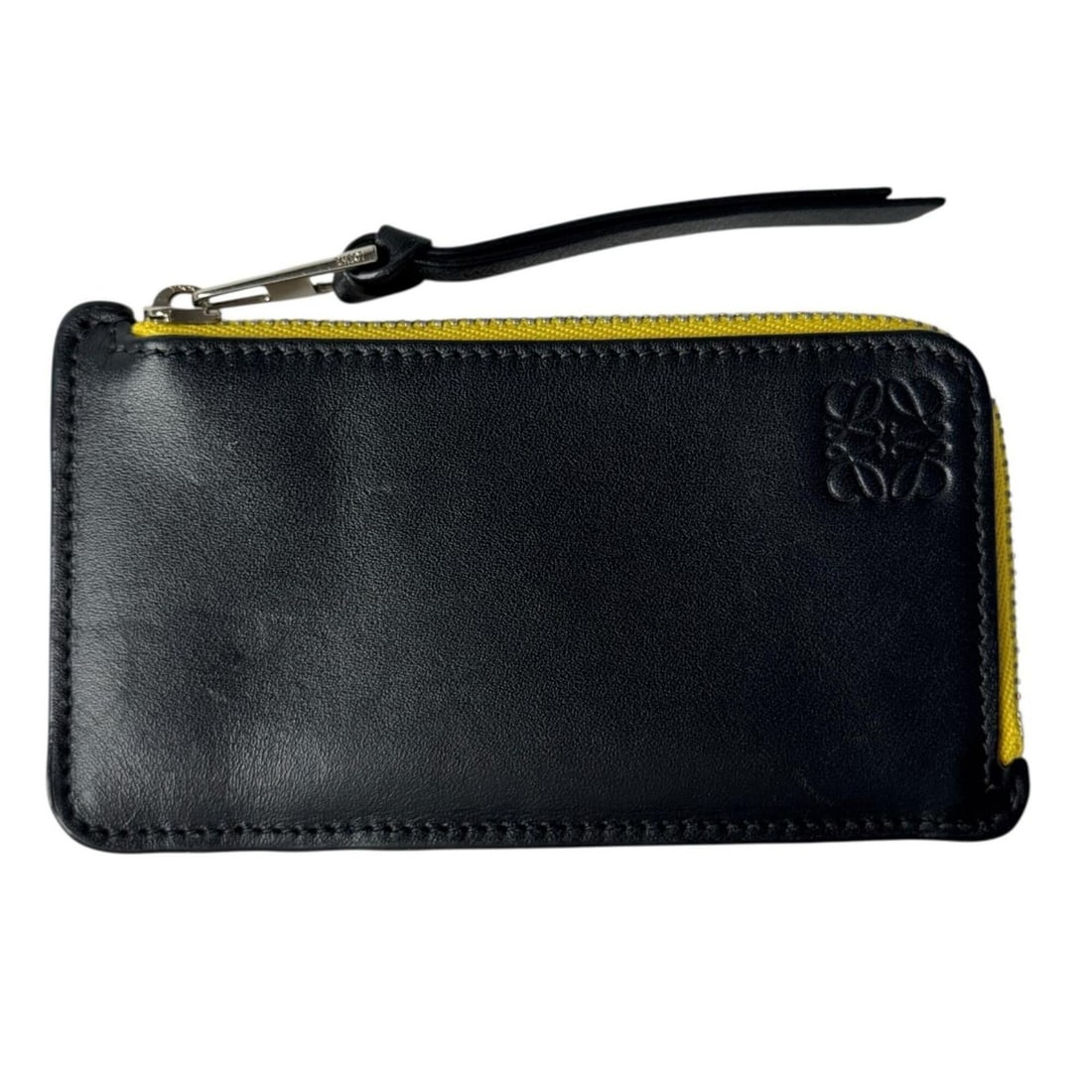 Loewe Anagram Multicolor Wallet/Coin Purse - Women's Wallet with Card and Coin Pocket: --- Catalog ---Category: SizeSize (HxWxD): 6.5cm x 12cm / 2.55'' x 4.72''Category: DesignType: Coin purse/coin caseColor: Multi-colorGender: WomenMaterial: Leather Category: GeneralBrand: Loewe--- Ite