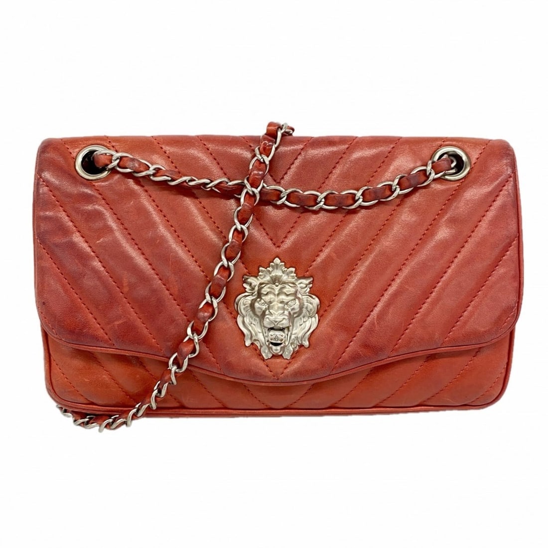 Chanel Shoulder Bag, Double Chain, Chevron Lion, Lambskin, Red, Women's, P2984443: --- Catalog ---Category: SizeSize (HxWxD): 16cm x 25.5cm x 6.5cm / 6.29'' x 10.03'' x 2.55''Category: DesignType: Shoulder bagColor: Red colorGender: WomenMaterial: Leather Hardware Color: SilverLeath