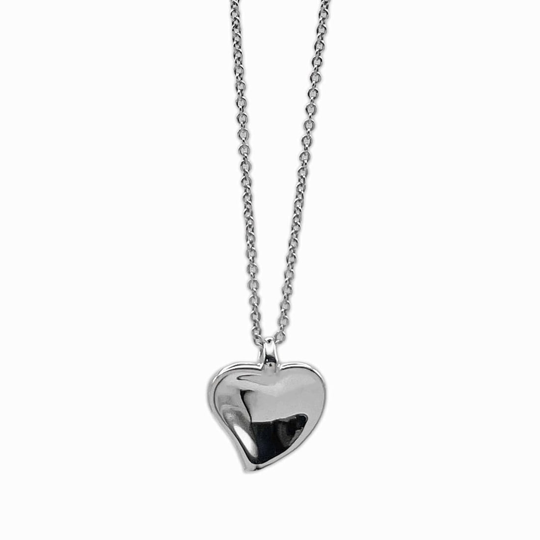 TIFFANY & Co. Curved Heart Elsa Peretti Necklace Pendant, Peretti, SV925 Silver, Women's: --- Catalog ---Category: SizePendant Size: 15mm x 13mm / 0.59'' x 0.51''Neck Circumference: 41 cm / 16.14''Category: DesignColor: SilverGender: WomenMaterial: Silver 925Pendant Type: PendantNecklace T