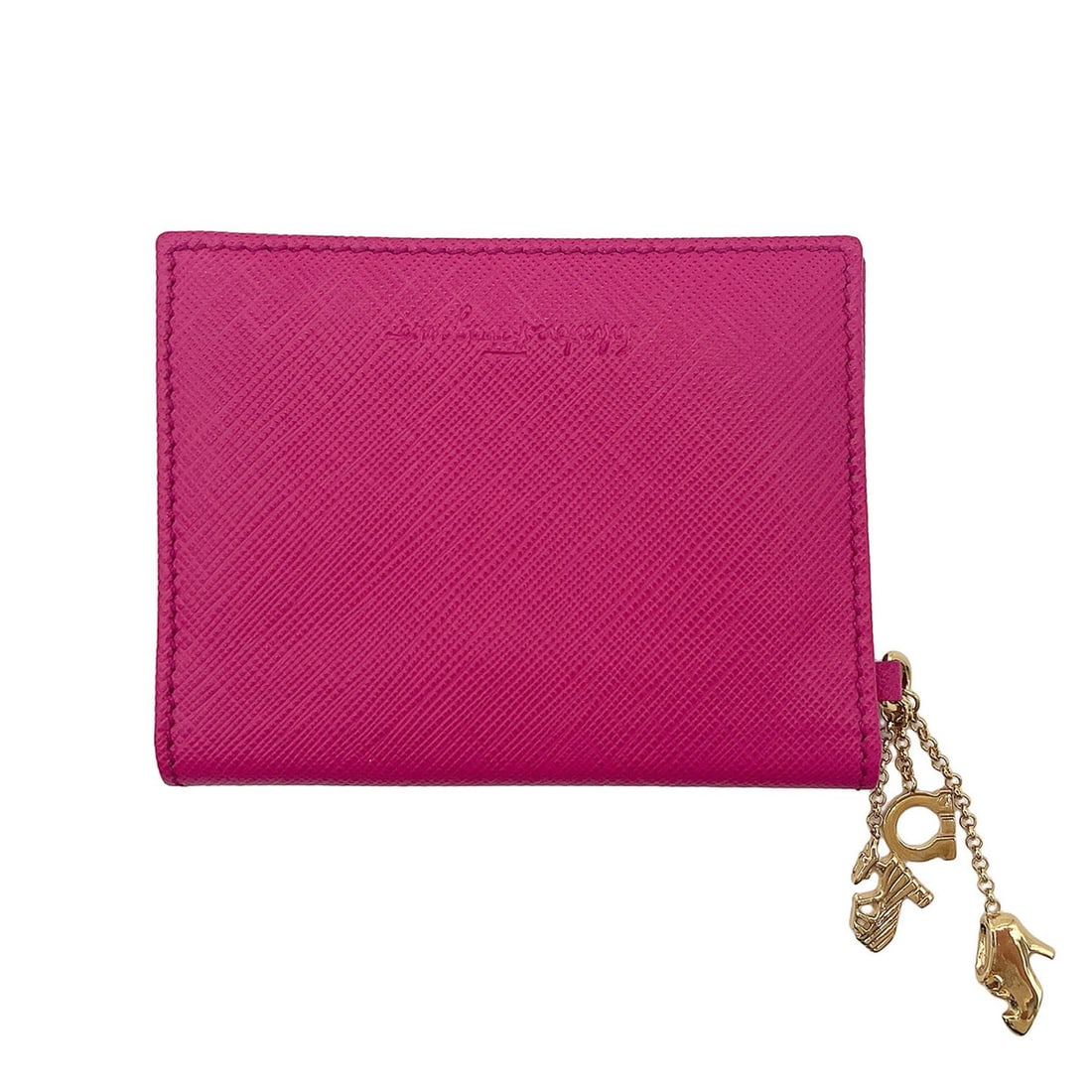 Salvatore Ferragamo Pass Case/Business Card Holder/Card Case with Charm, Leather, Pink, Women's: --- Catalog ---Category: DesignType: Card caseColor: PinkGender: WomenMaterial: Leather Leather/Fur Type: Embossed leatherCategory: GeneralBrand: Salvatore FerragamoCategory: Physical PropertiesSize (