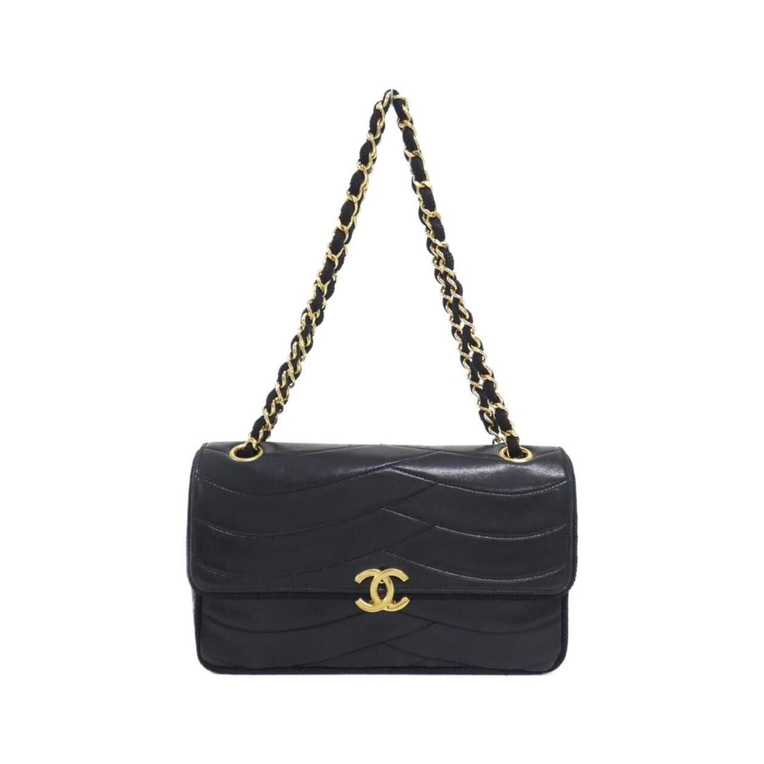 Chanel shoulder bag: --- Catalog ---Category: SizeSize (HxWxD): 14cm x 23cm x 6.5cm / 5.51'' x 9.05'' x 2.55''Category: DesignType: Shoulder bagColor: BlackGender: WomenMaterial: Leather Hardware Color: GoldLeather/Fur