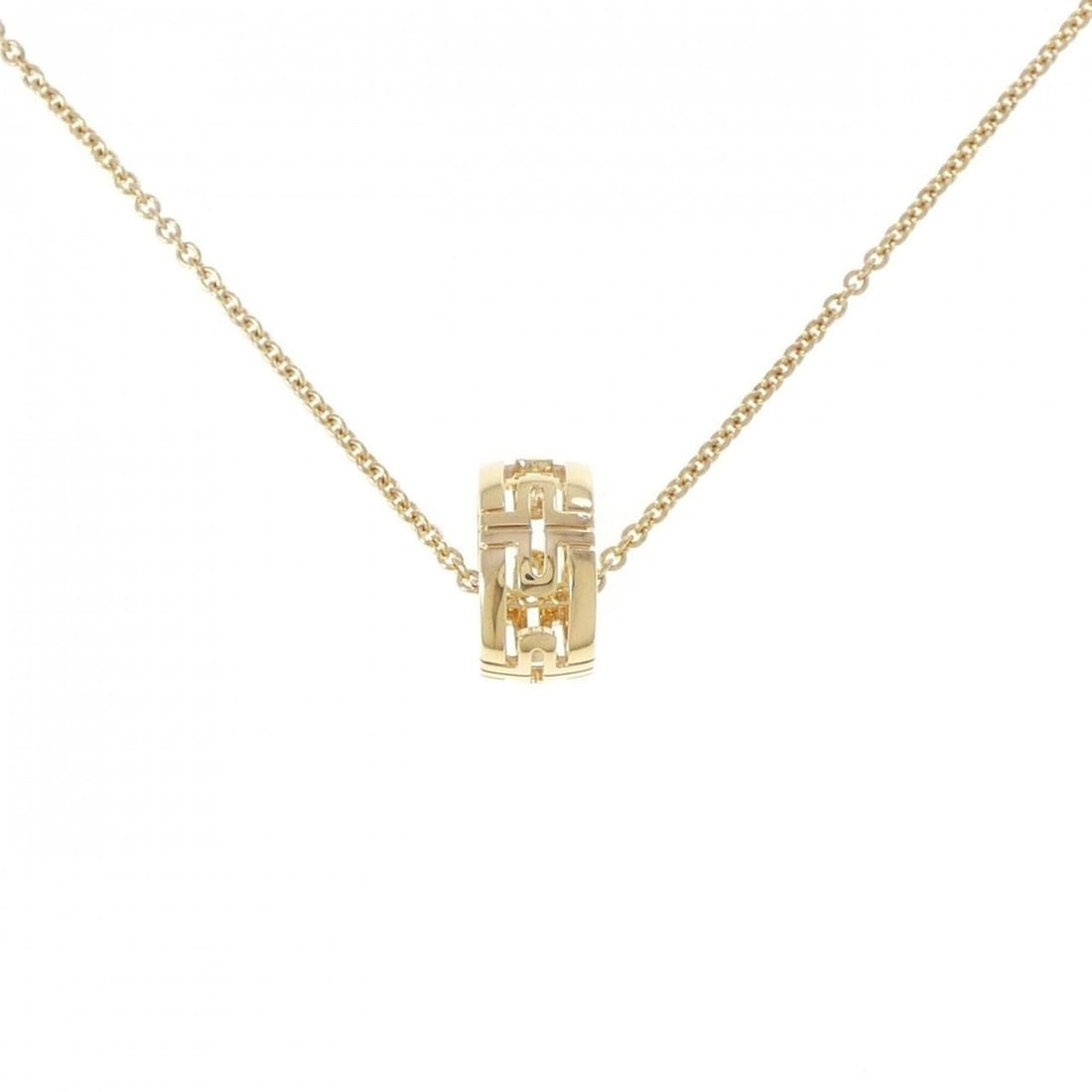 Bvlgari Parentesi Necklace: --- Catalog ---Category: SizePendant Size: 15mm x 7.6mm / 0.59'' x 0.29''Neck Circumference: 38 cm - 45 cm / 14.96'' - 17.71''Category: DesignGender: WomenMaterial: Yellow gold (18K)Pendant Type: