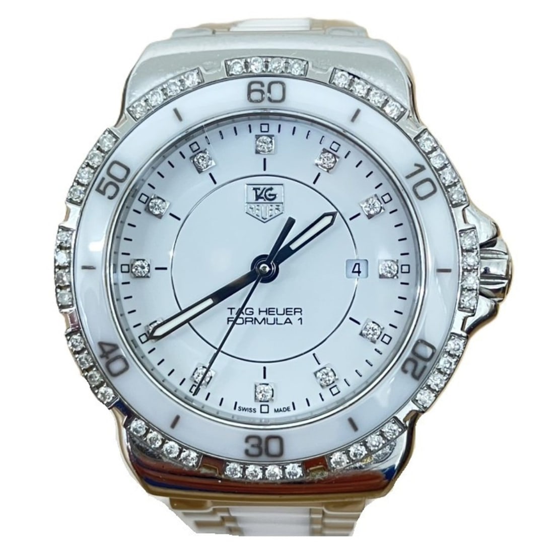 TAG Heuer WAH1313 Formula 1 Ladies' Watch with Diamond Bezel: --- Catalog ---Category: SizeWrist Size: 15cm / 5.9''Case Diameter: 32mm / 1.26''Category: DesignType: WristwatchGender: MenColor (Dial): WhiteMaterial (Band): Stainless steelMaterial (Case): Stainles