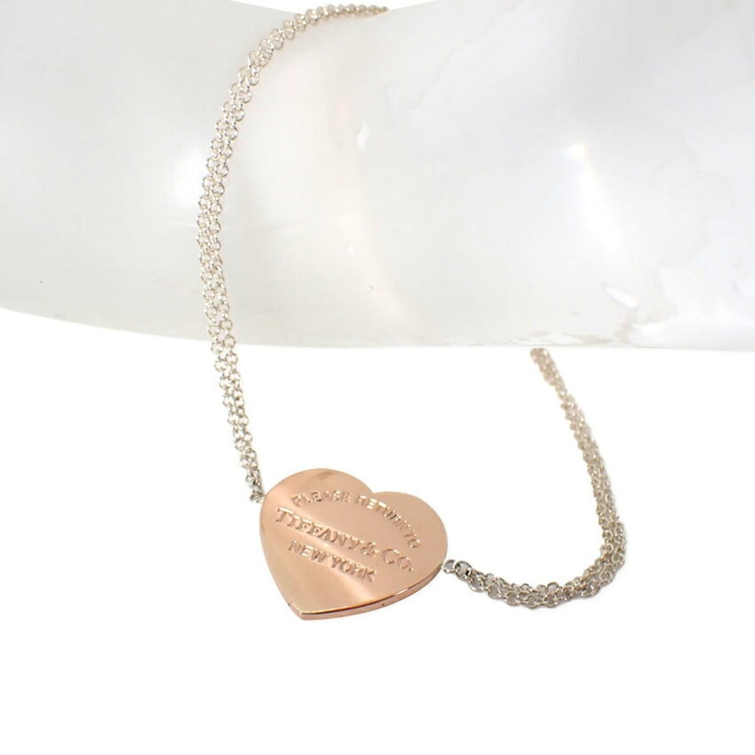 TIFFANY & Co. 925 Metal Return to Heart Double Chain Bracelet: --- Catalog ---Category: SizeLength: 17cm / 6.69''Category: DesignType: Charm braceletGender: WomenMaterial: Metal, Sterling silver 925Category: GeneralBrand: Tiffany--- Item List ---Section: Conditio