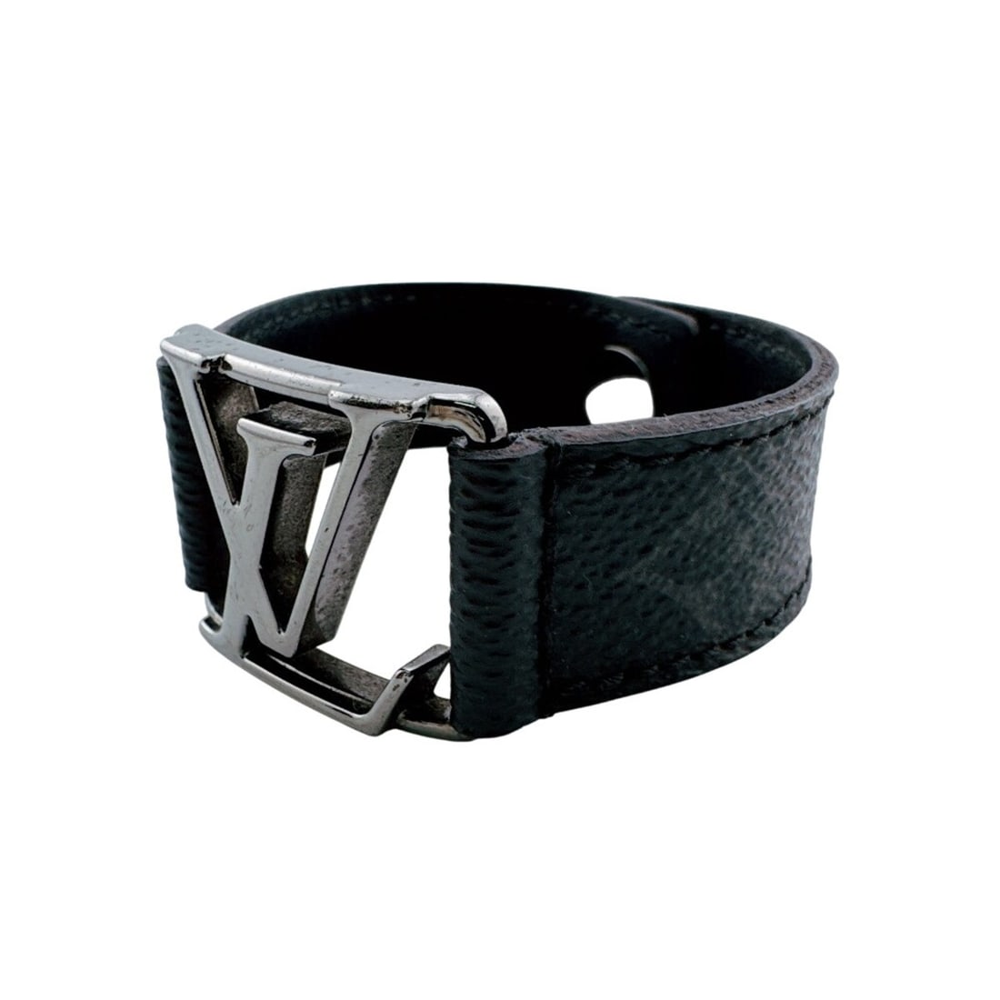 LOUIS VUITTON M6295 Bracelet Hockenheim Bangle Monogram Eclipse Brown: --- Catalog ---Category: SizeTotal Length: 20cm / 7.87''Category: DesignType: BangleColor: BrownGender: MenMaterial: LeatherCategory: GeneralLine: MonogramBrand: Louis Vuitton--- Item List