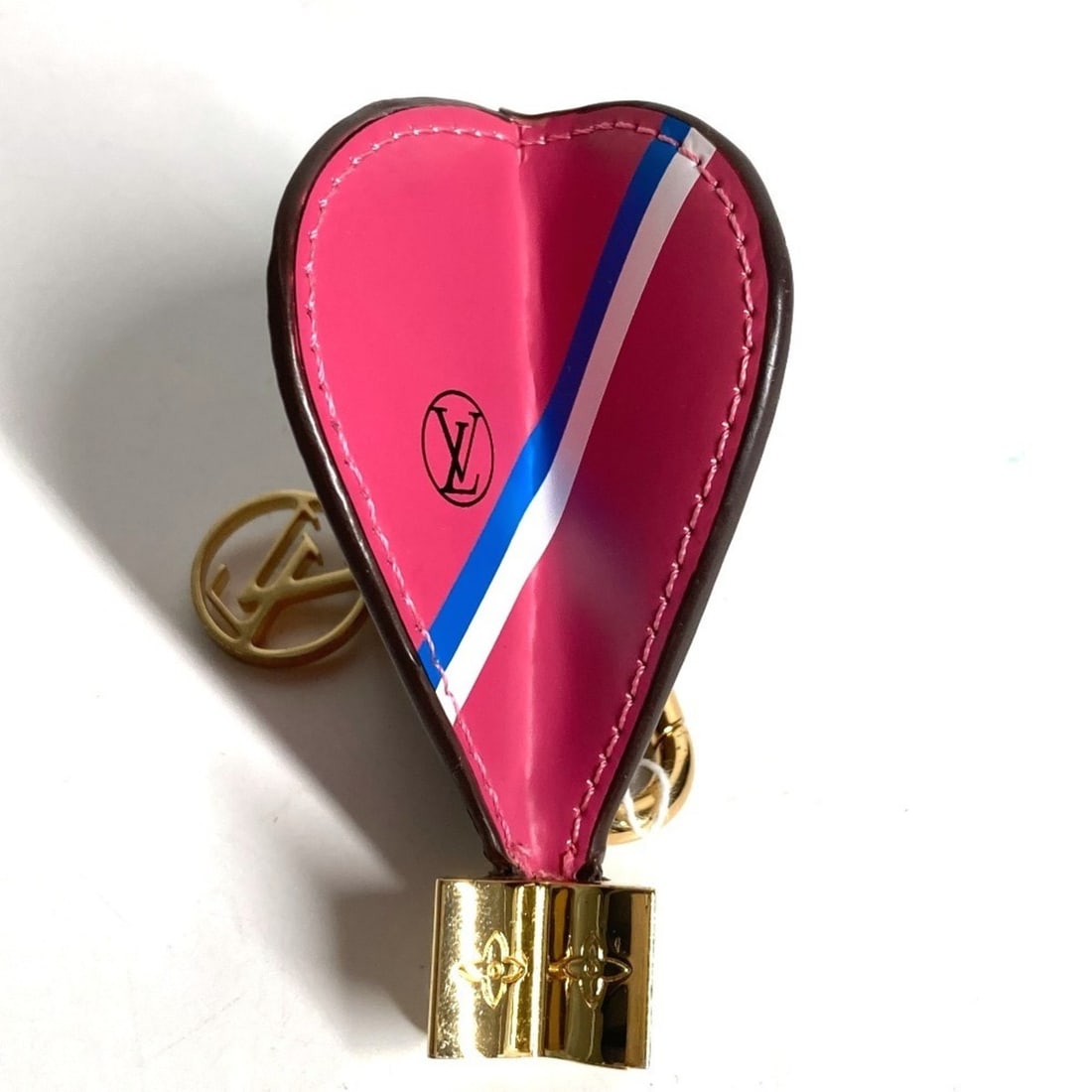 LOUIS VUITTON M67392 Monogram Epi Porte Clé in the Air Hot Balloon Accessory Bag Charm Handbag: --- Catalog ---Category: DesignType: Handbag charmColor: Blue, Brown, OrangeGender: Men,WomenMaterial: Canvas, Epi leather, MonogramCategory: GeneralMPN: M67392Brand: Louis Vuitton--- Item List
