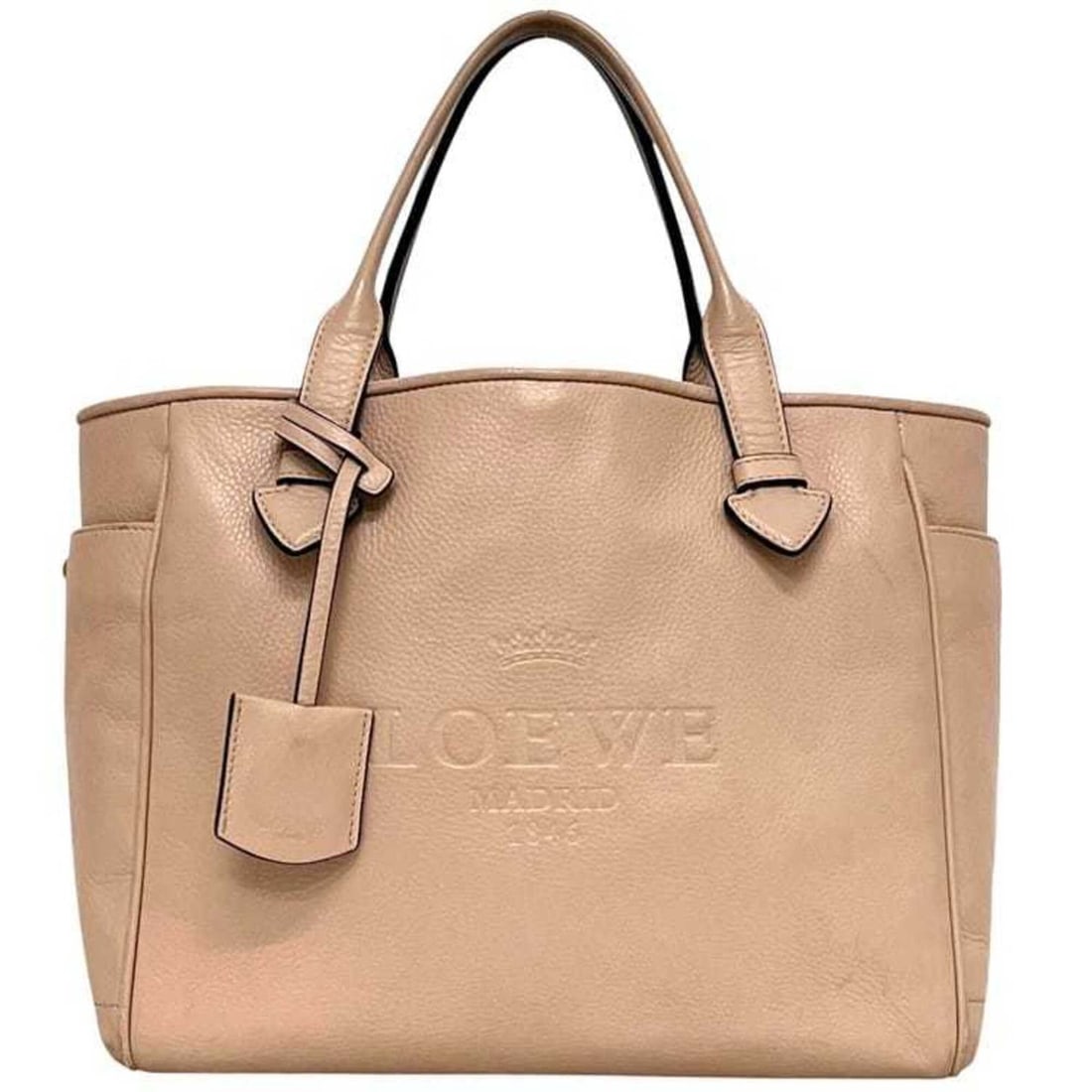 Loewe tote bag, pink beige leather, 340912 LOEWE: --- Catalog ---Category: SizeSize (HxWxD): 25cm x 38cm x 13cm / 9.84'' x 14.96'' x 5.11''Handle Length: 43cm / 16.92''Category: DesignType: Tote bagColor: Pink beigeGender: WomenMaterial: Leather Cate
