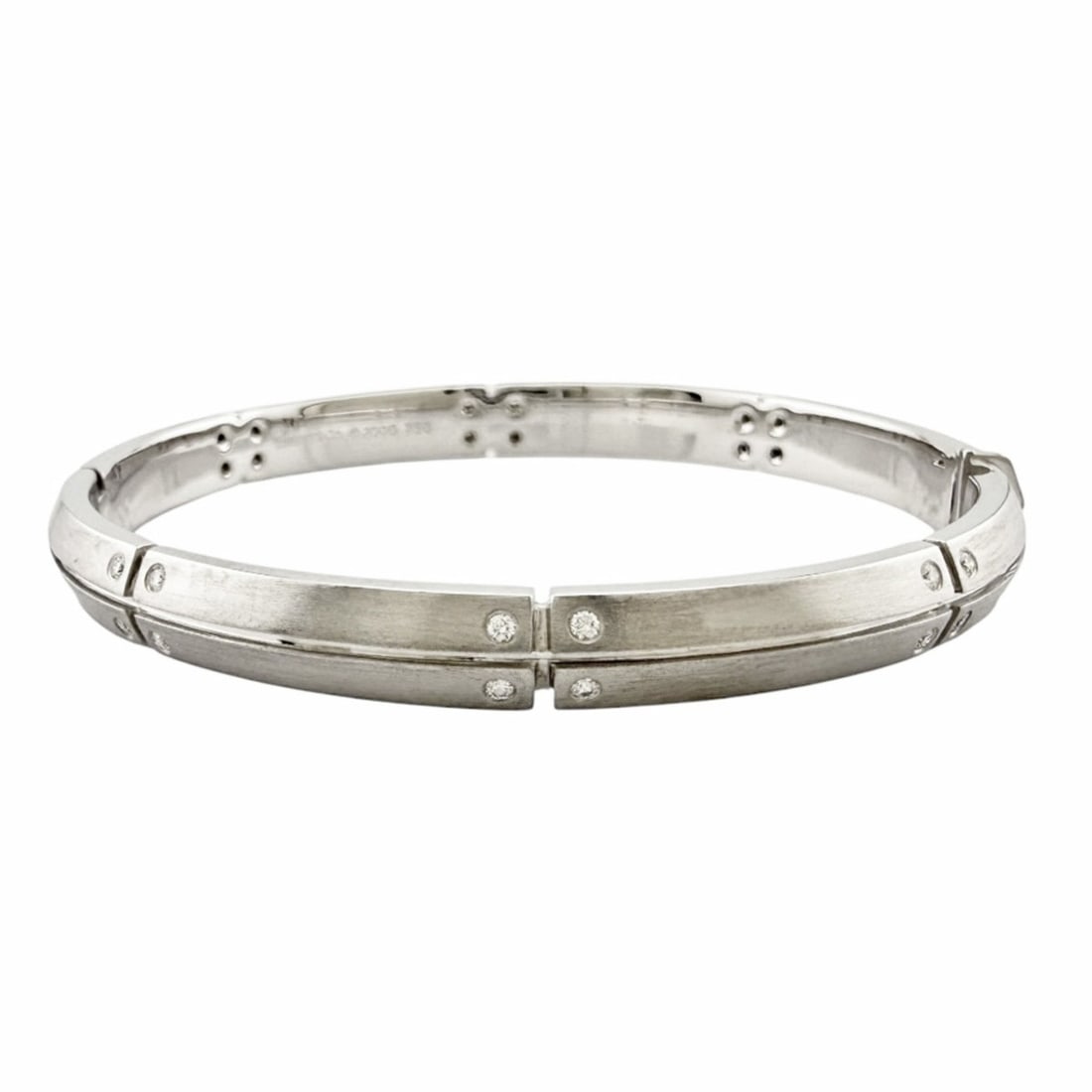 Tiffany & Co. Streamerica Bangle, 18K White Gold, Diamond, Women's.: --- Catalog ---Category: SizeLength: 17cm / 6.69''Category: DesignType: BangleColor: White goldGender: WomenMaterial: White goldCategory: GeneralBrand: Tiffany--- Item List ---Section: ConditionRankin