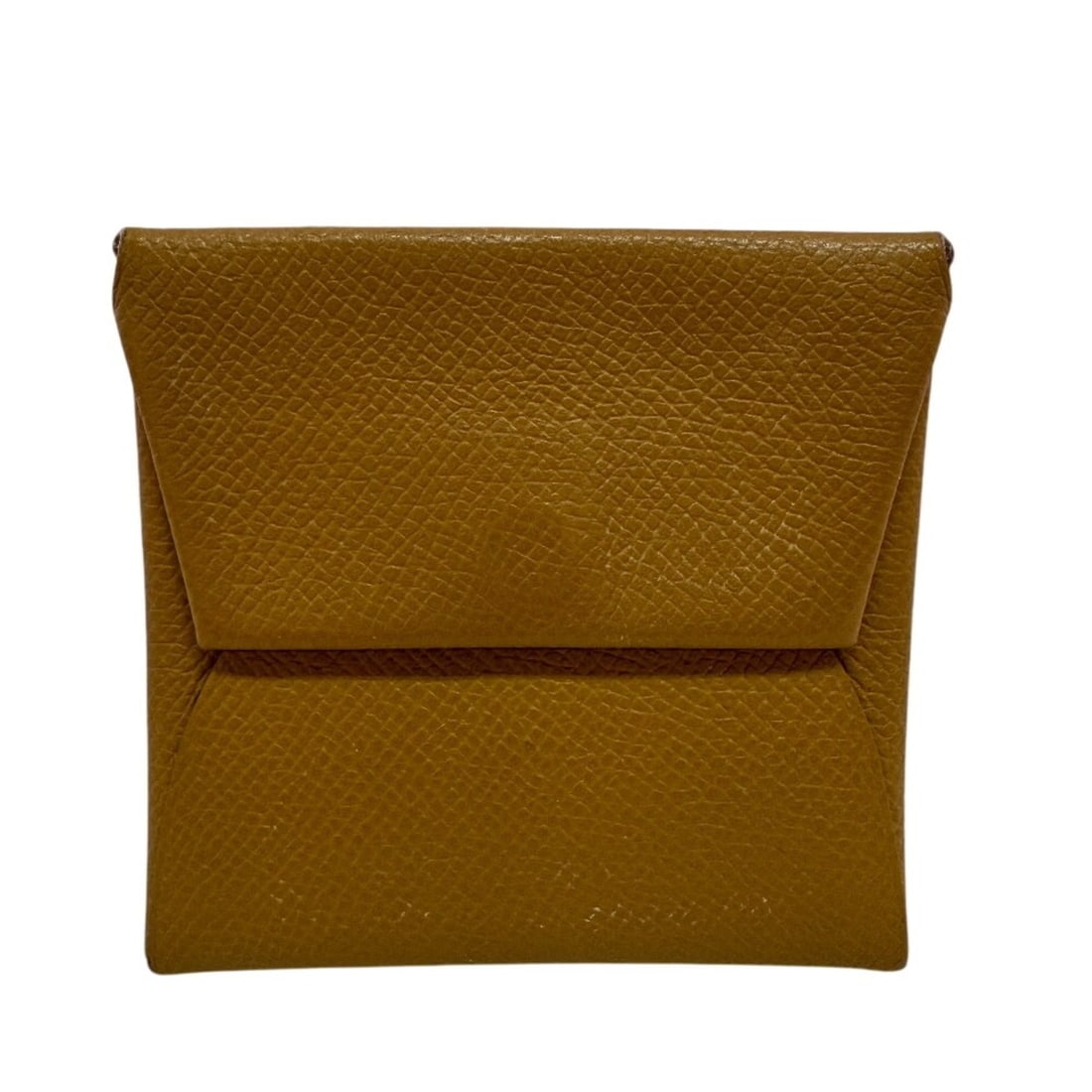 HERMES Bastia Compact Wallet, Coin Purse, Brown: --- Catalog ---Category: SizeSize (HxWxD): 8.3cm x 8.5cm / 3.26'' x 3.34''Category: DesignType: Coin purse/coin caseColor: BrownGender: Men,WomenMaterial: Chevre leather Category: GeneralBrand: Hermes