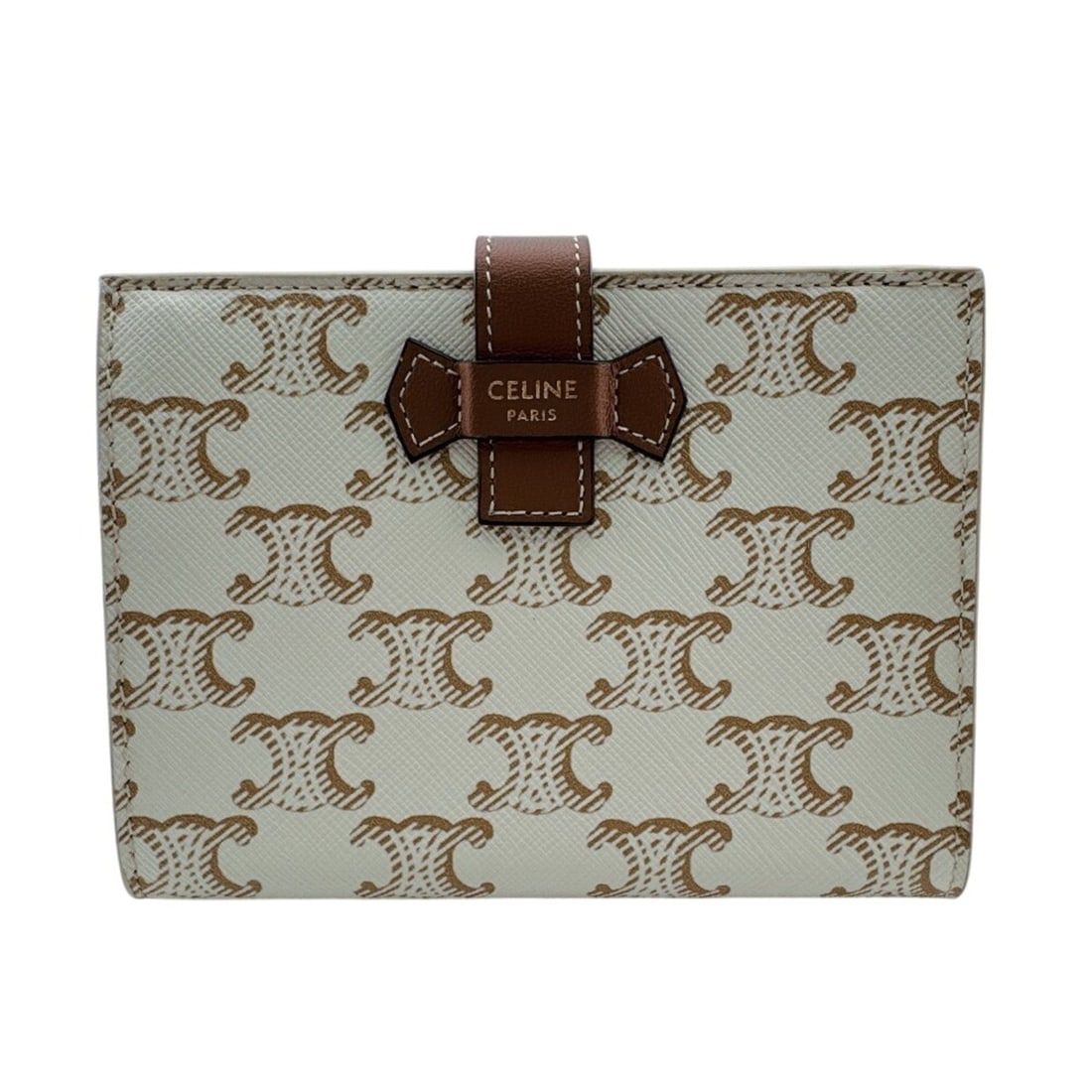 CELINE Celine Medium Strap Wallet Triomphe Bi-fold White: --- Catalog ---Category: SizeSize (HxWxD): 10cm x 13.5cm x 1.5cm / 3.93'' x 5.31'' x 0.59''Category: DesignType: Wallet (bi-fold)Color: WhiteGender: WomenMaterial: Leather Category: GeneralBrand: Celi