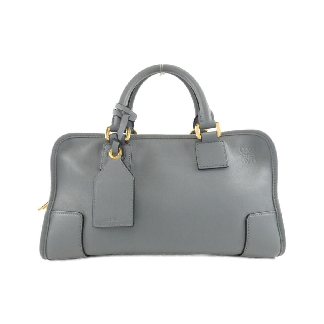 Loewe Amazona 28cm 352 30 N03 Handbag: --- Catalog ---Category: SizeSize (HxWxD): 17cm x 29cm x 13cm / 6.69'' x 11.41'' x 5.11''Category: DesignType: HandbagColor: Light blueGender: WomenClosure: StrapMaterial: Leather Leather/Fur Type: