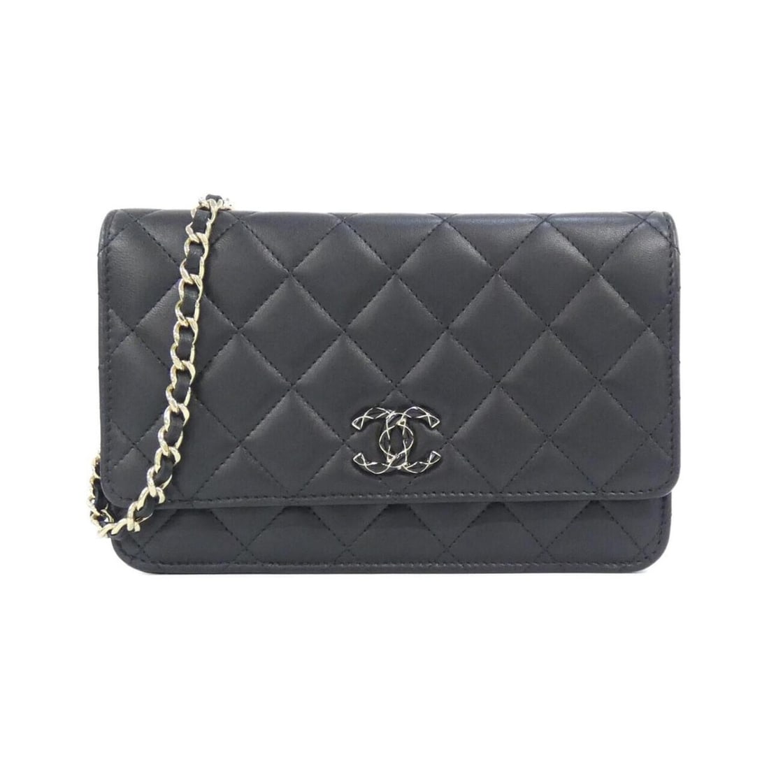 Chanel AP3622 Wallet Chain: --- Catalog ---Category: SizeSize (HxWxD): 12cm x 19cm x 3cm / 4.72'' x 7.48'' x 1.18''Category: DesignType: Chain/Shoulder walletColor: BlackGender: WomenMaterial: Leather Leather/Fur Type: