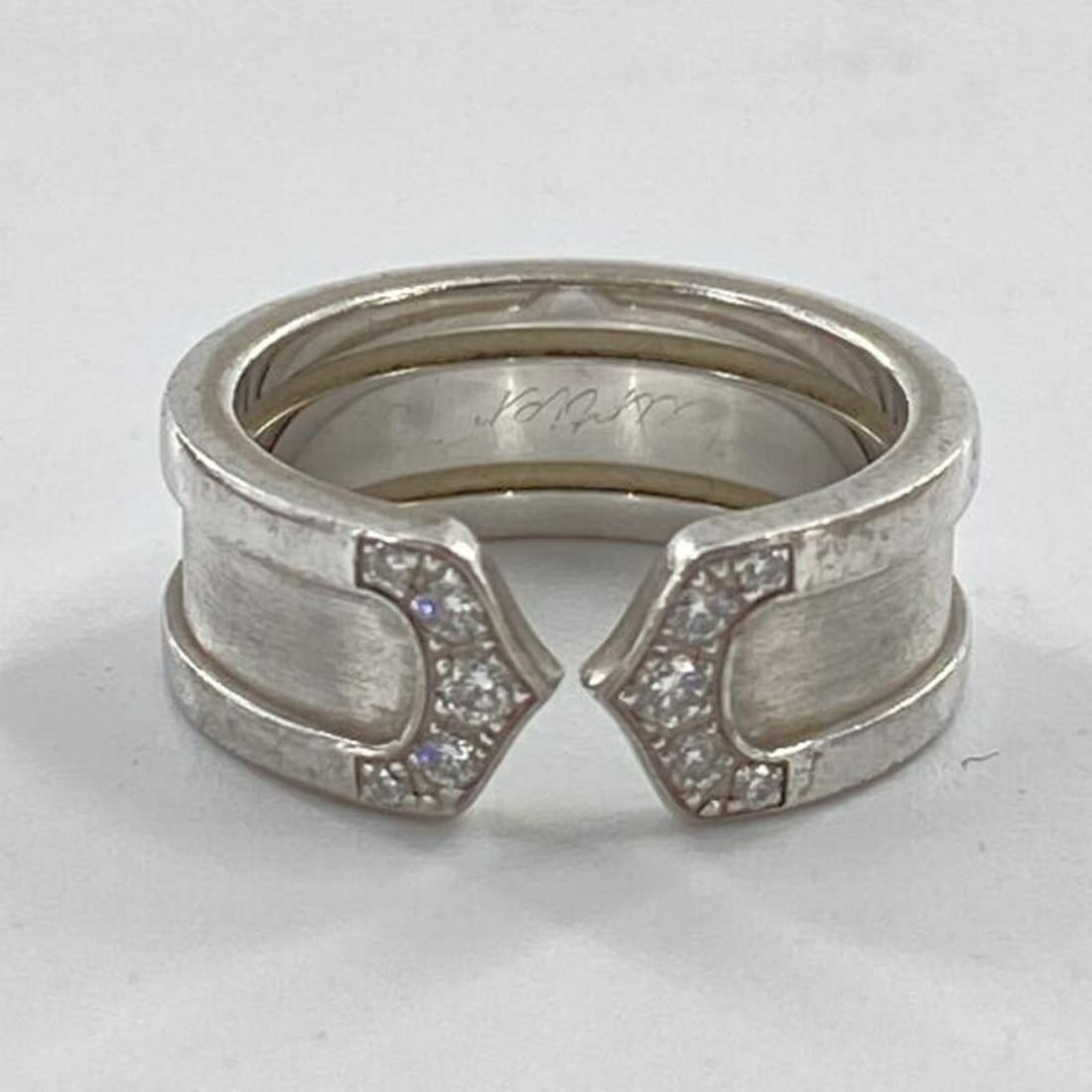 Cartier C2 Small Ring, 750 45, 5312, Silver Color,: --- Catalog ---Category: SizeJP Size: 5US Size: 3.5Category: DesignType: Band ringColor: SilverGender: WomenMaterial: White gold (18K)Category: GeneralLine: C2Brand: Cartier--- Item List ---Section: