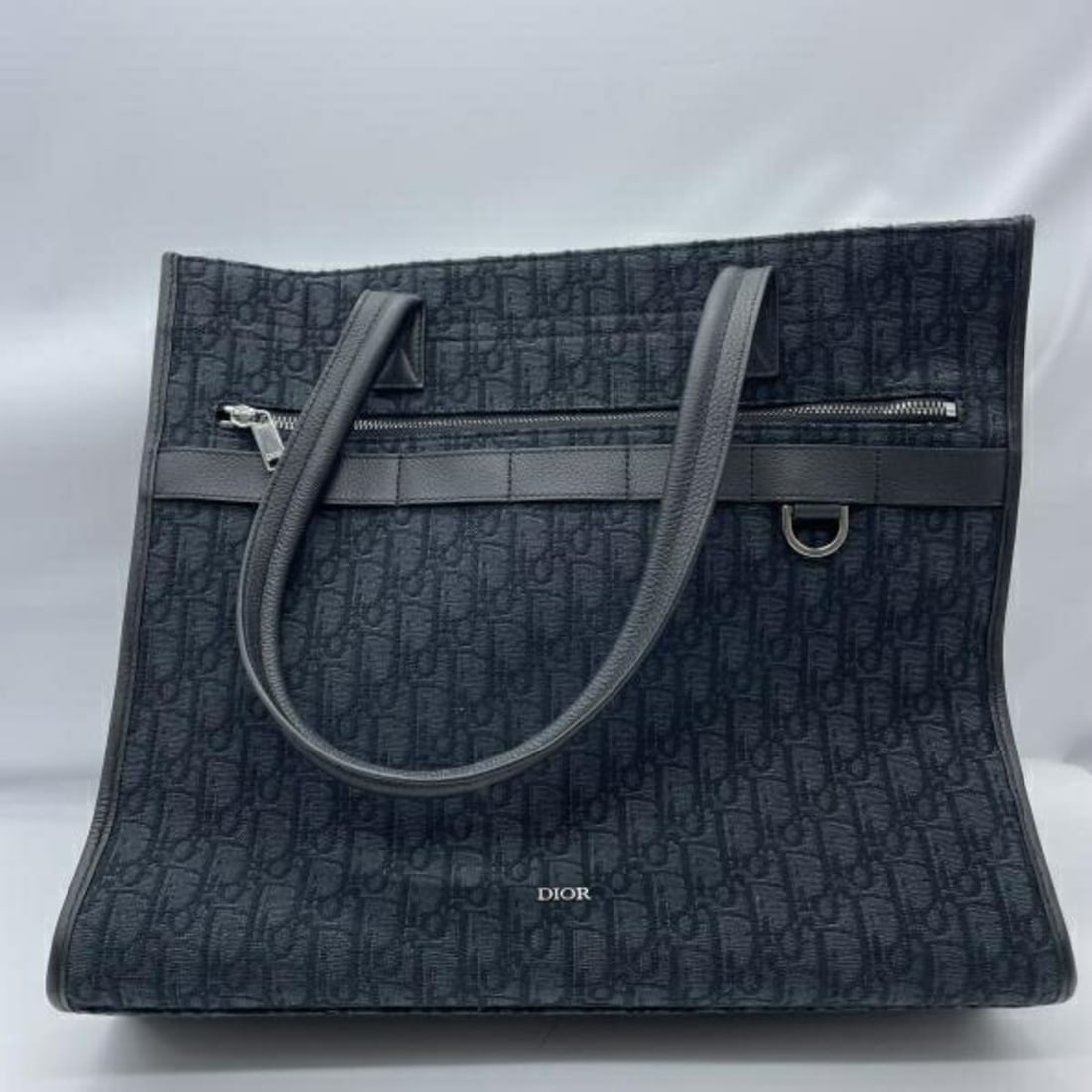 Christian Dior Safari Tote Bag, Black, 11?BO?0223 (Dior): --- Catalog ---Category: SizeSize (HxWxD): 35cm x 40cm x 11cm / 13.77'' x 15.74'' x 4.33''Strap Length: 59cm / 23.22''Category: DesignType: Tote bagColor: BlackGender: WomenCategory: GeneralBrand: Chr