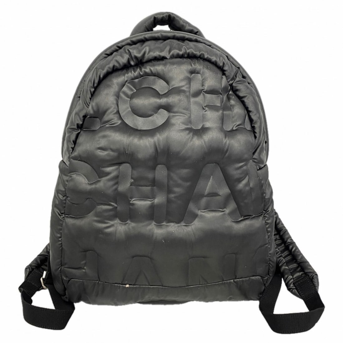 Chanel Backpack/Daypack Doudoune Nylon Black Women's P2926874: --- Catalog ---Category: SizeSize (HxWxD): 39cm x 31.5cm x 10cm / 15.35'' x 12.4'' x 3.93''Category: DesignType: BackpackColor: BlackGender: WomenMaterial: Nylon Hardware Color: SilverCategory: Genera