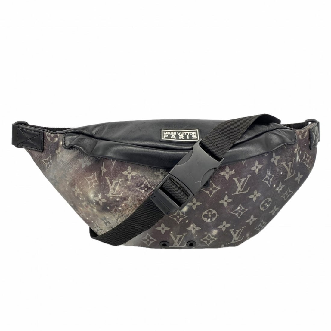 Louis Vuitton Monogram Galaxy Discovery Bum Bag M44444 Black Men's: --- Catalog ---Category: SizeSize (HxWxD): 21cm x 42cm x 2cm / 8.26'' x 16.53'' x 0.78''Category: DesignType: Sling bagColor: BlackGender: MenCategory: GeneralMPN: M44444Brand: Louis Vuitton--- Item L