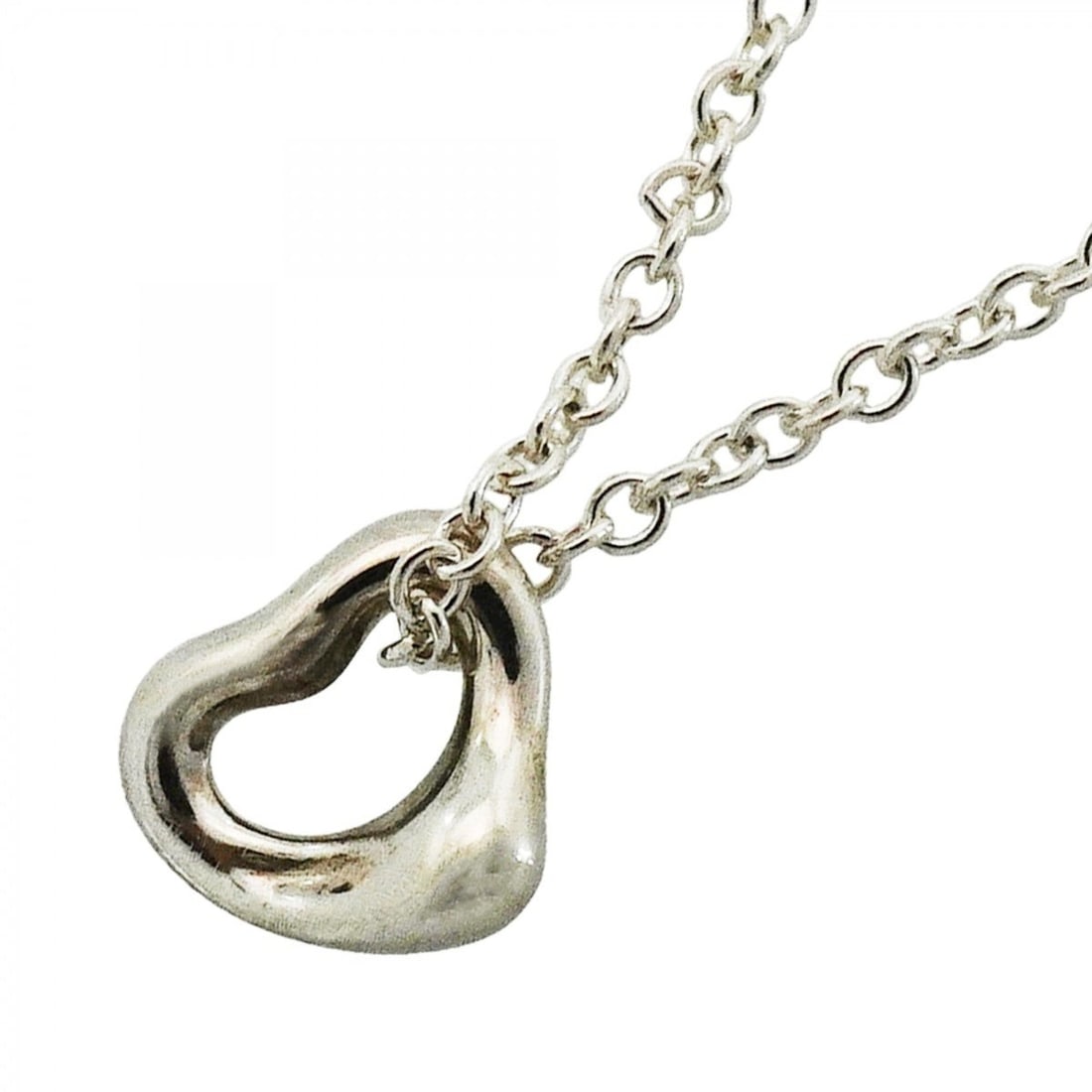 Tiffany & Co. Heart Necklace, Sterling Silver 925, Women's: --- Catalog ---Category: SizePendant Size: 6.3mm x 7mm / 0.24'' x 0.27''Neck Circumference: 41 cm / 16.14''Category: DesignGender: WomenMaterial: Silver 925Necklace Type: NecklaceCategory: GeneralBran