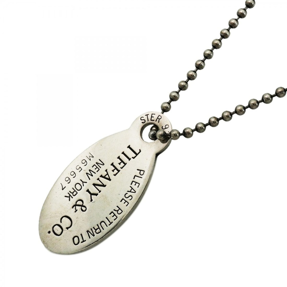 Tiffany & Co. Return to Dreams Ball Chain Oval Sterling Silver Necklace for Women: --- Catalog ---Category: SizePendant Size: 42.4mm x 20.8mm / 1.66'' x 0.81''Neck Circumference: 88.5 cm / 34.84''Category: DesignGender: WomenMaterial: Silver 925Necklace Type: NecklaceCategory: Gener