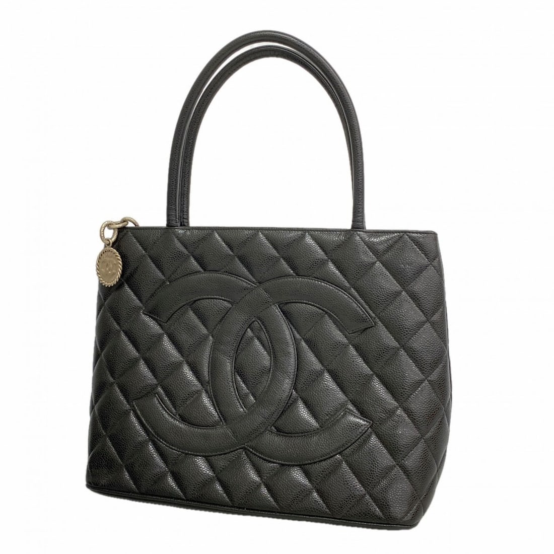 Chanel Tote Bag, Reissue Tote, Caviar Leather, Black, Women's, P2906030: --- Catalog ---Category: SizeSize (HxWxD): 24cm x 30cm x 15cm / 9.44'' x 11.81'' x 5.9''Category: DesignType: Tote bagColor: BlackGender: WomenMaterial: Grained Calfskin Hardware Color: SilverCategory