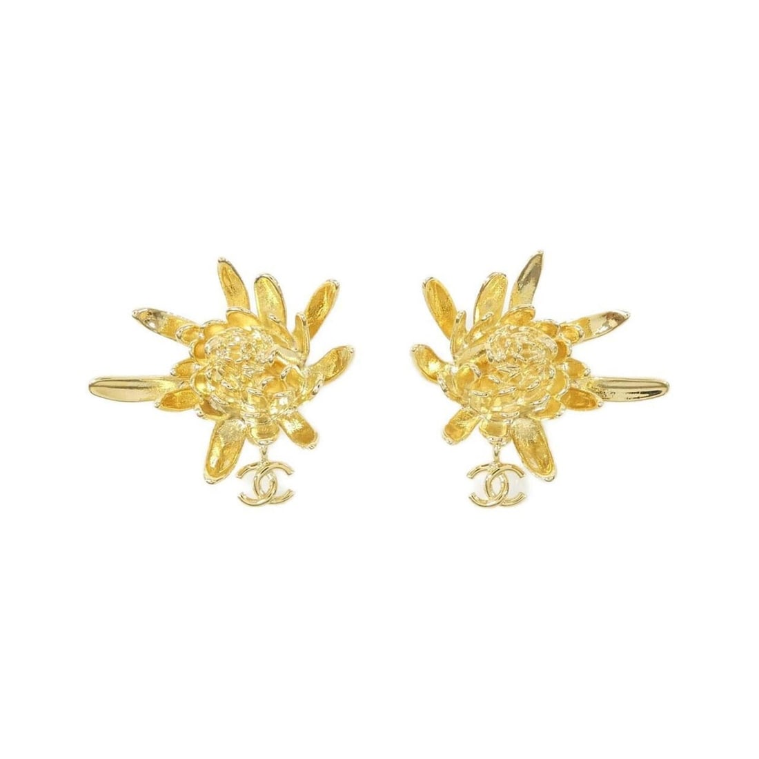 Chanel ABH328 Earrings: --- Catalog ---Category: SizeSize (HxWxD): 30.00mm x 33.00mm / 1.18'' x 1.30''Category: DesignType: Stud earringsColor: GoldGender: WomenCategory: GeneralMPN: ABH328Brand: Chanel--- Item List ---Secti