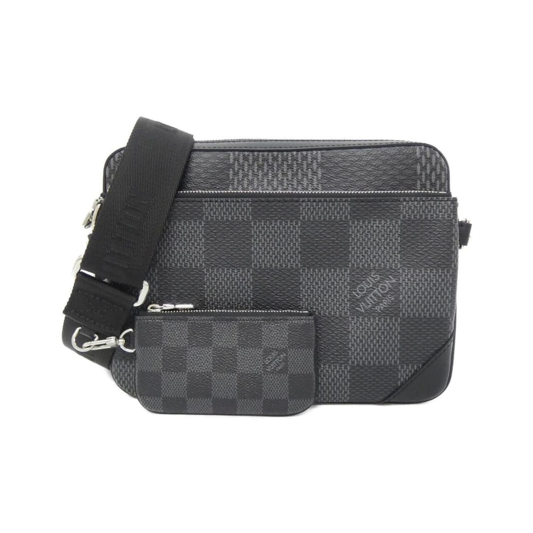 Louis Vuitton Damier Graphite 3D Trio Messenger N50017 Shoulder Bag: --- Catalog ---Category: SizeSize (HxWxD): 19cm x 25cm x 5cm / 7.48'' x 9.84'' x 1.96''Category: DesignType: Pouch, Shoulder bagColor: GraphiteGender: MenMaterial: Coated canvas Hardware Color: