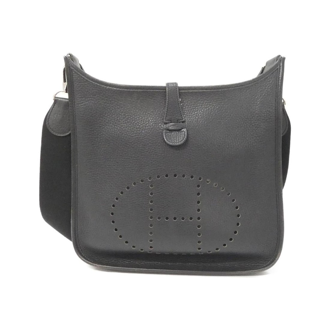 Hermes Evelyne 2 PM 043768CK Handbag: --- Catalog ---Category: SizeSize (HxWxD): 29cm x 28cm x 8cm / 11.41'' x 11.02'' x 3.14''Category: DesignType: HandbagColor: BlackGender: WomenMaterial: Taurillon clemence leather Category: