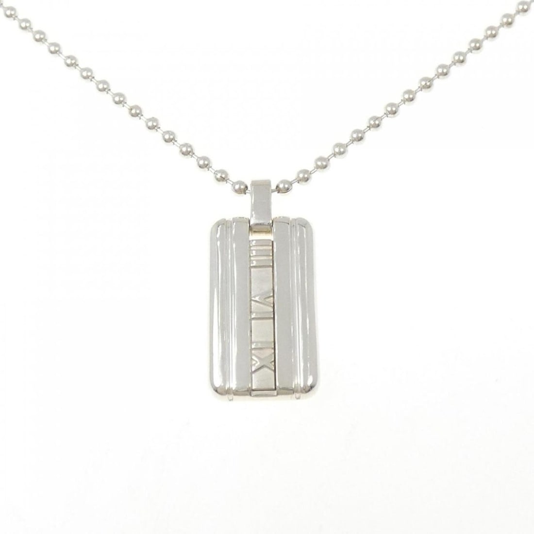 Tiffany & Co. Atlas Numeric Tag Necklace: --- Catalog ---Category: SizePendant Size: 32.1mm x 15.5mm / 1.26'' x 0.61''Neck Circumference: 52 cm / 20.47''Category: DesignGender: Women,MenMaterial: Silver 925Pendant Type: PendantNecklace Type: