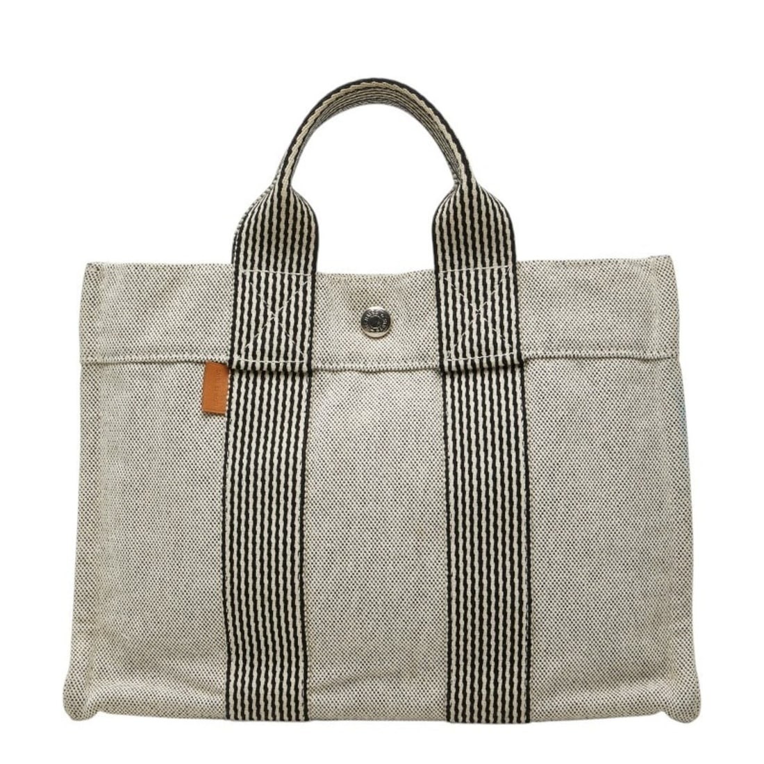 Hermes New Fourre-Tout Tote PM Handbag, White/Black Canvas, Women's HERMES: --- Catalog ---Category: SizeSize (HxWxD): 21cm x 30cm x 10cm / 8.26'' x 11.81'' x 3.93''Category: DesignType: HandbagColor: Black, WhiteGender: WomenMaterial: Canvas Outer Pocket: Zipper pocket Categ