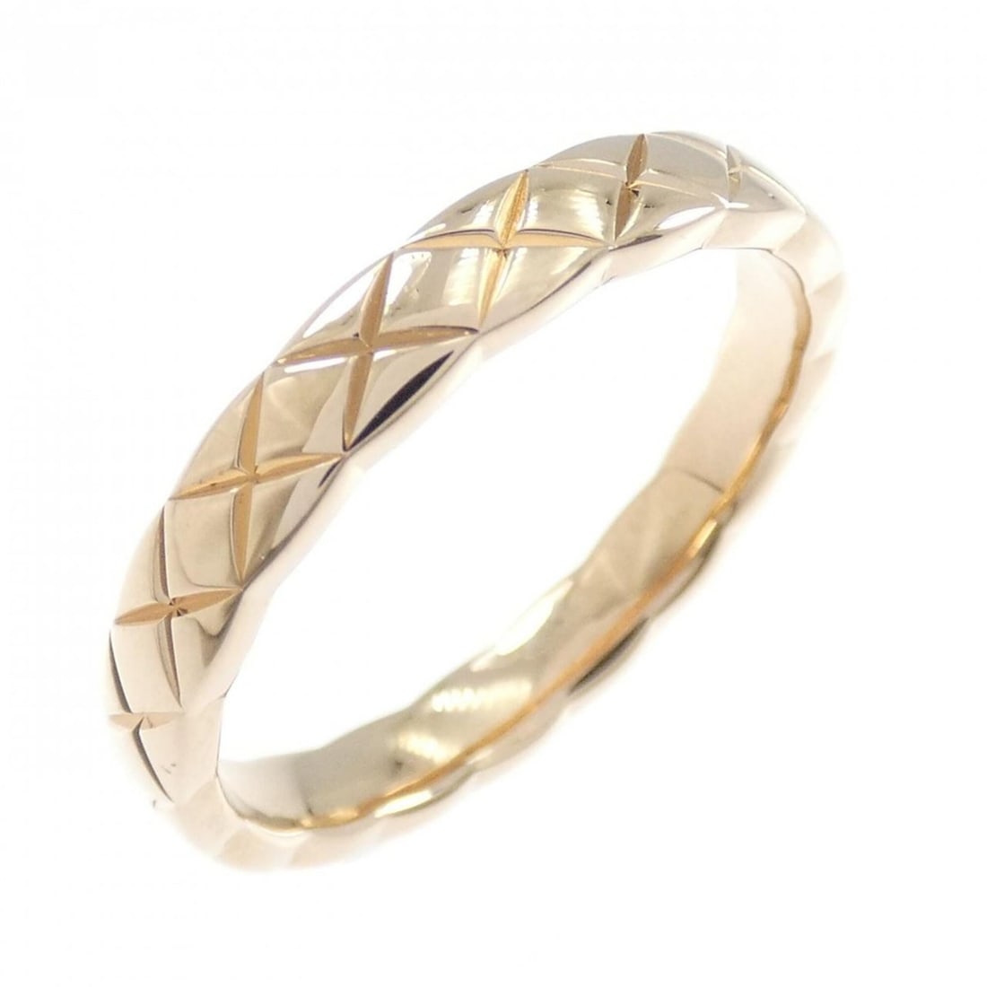 Chanel Coco Crush Mini Ring: --- Catalog ---Category: SizeWidth: 3.2mm / 0.13''Weight: 4.5g / 0.15oz.JP Size: 17US Size: 8.5Category: DesignType: Band ringGender: Women,MenMaterial: Pink gold (18K)Category: GeneralBrand: Chanel--