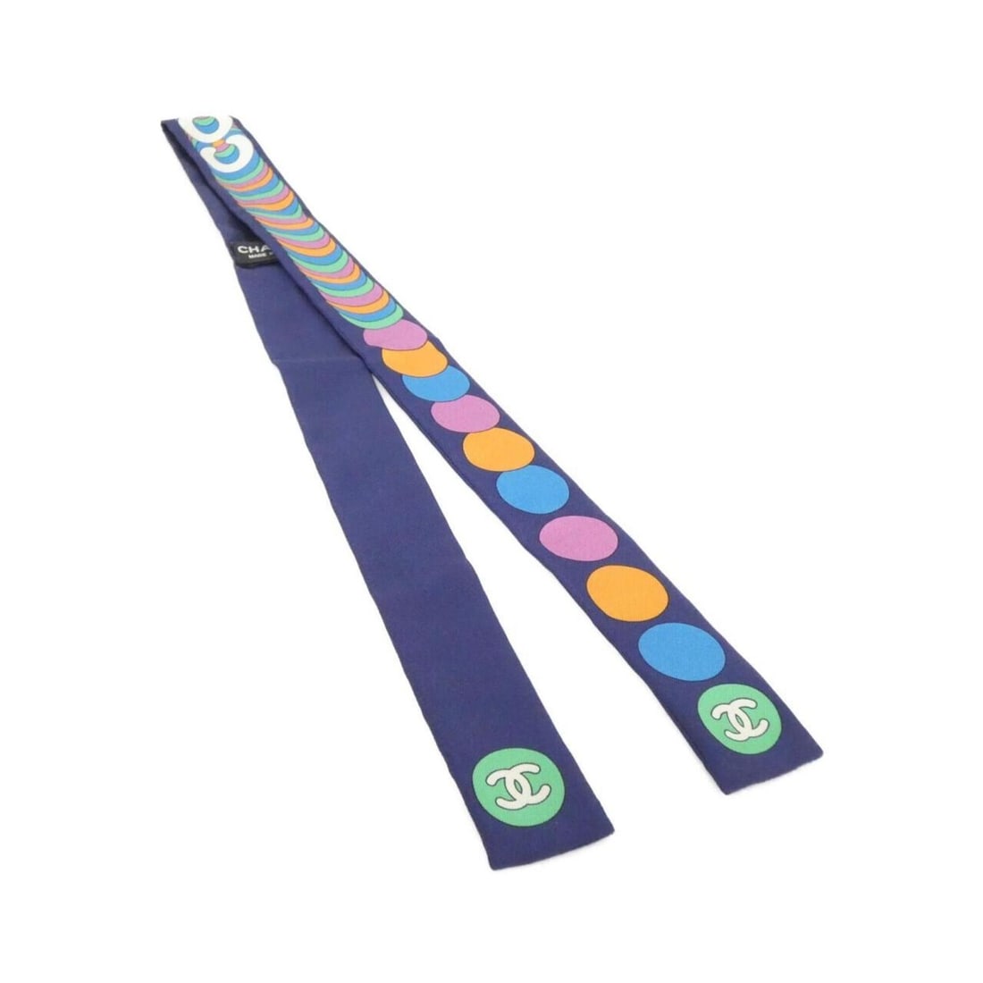 Chanel AA7885 Hairband: --- Catalog ---Category: SizeSize (LxW): 3.5cm x 90cm / 1.37'' x 35.43''Category: DesignType: ScarfColor: Multi-color, NavyGender: Women,MenMaterial: Silk Category: GeneralMPN: AA7885Brand: Chanel---