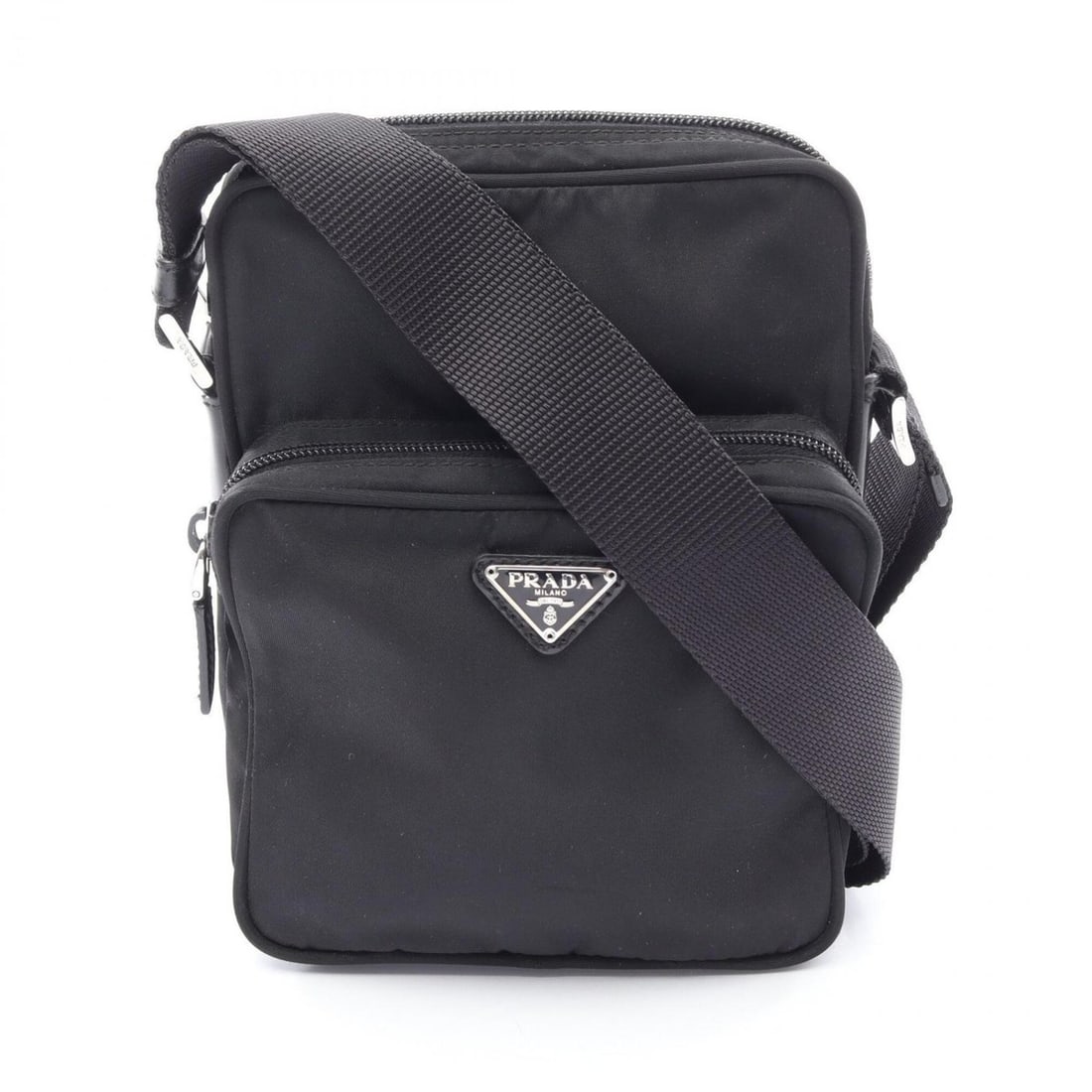 Prada Triangle Logo Shoulder Bag/Handbag, Nylon and Leather, Women's, Black: --- Catalog ---Category: SizeSize (HxWxD): 19cm x 15.5cm x 5cm / 7.48'' x 6.1'' x 1.96''Category: DesignType: Handbag, Shoulder bagColor: BlackGender: WomenMaterial: Nylon , Leather Category: