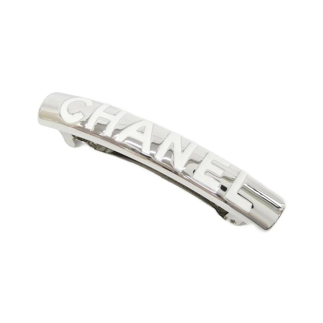 Chanel ABE833 Barrette: --- Catalog ---Category: SizeSize (LxW): 1.4cm x 8.5cm / 0.55'' x 3.34''Category: DesignType: BarretteColor: WhiteGender: WomenCategory: GeneralBrand: Chanel--- Item List ---Section: