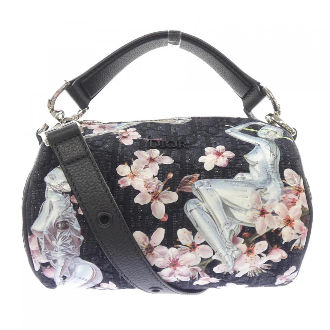 Christian Dior Dior handbag: --- Catalog ---Category: SizeSize (HxWxD): 11cm x 17.5cm x 11.5cm / 4.33'' x 6.88'' x 4.52''Category: DesignType: HandbagColor: Black, PinkGender: WomenCategory: GeneralBrand: Christian Dior--- Item
