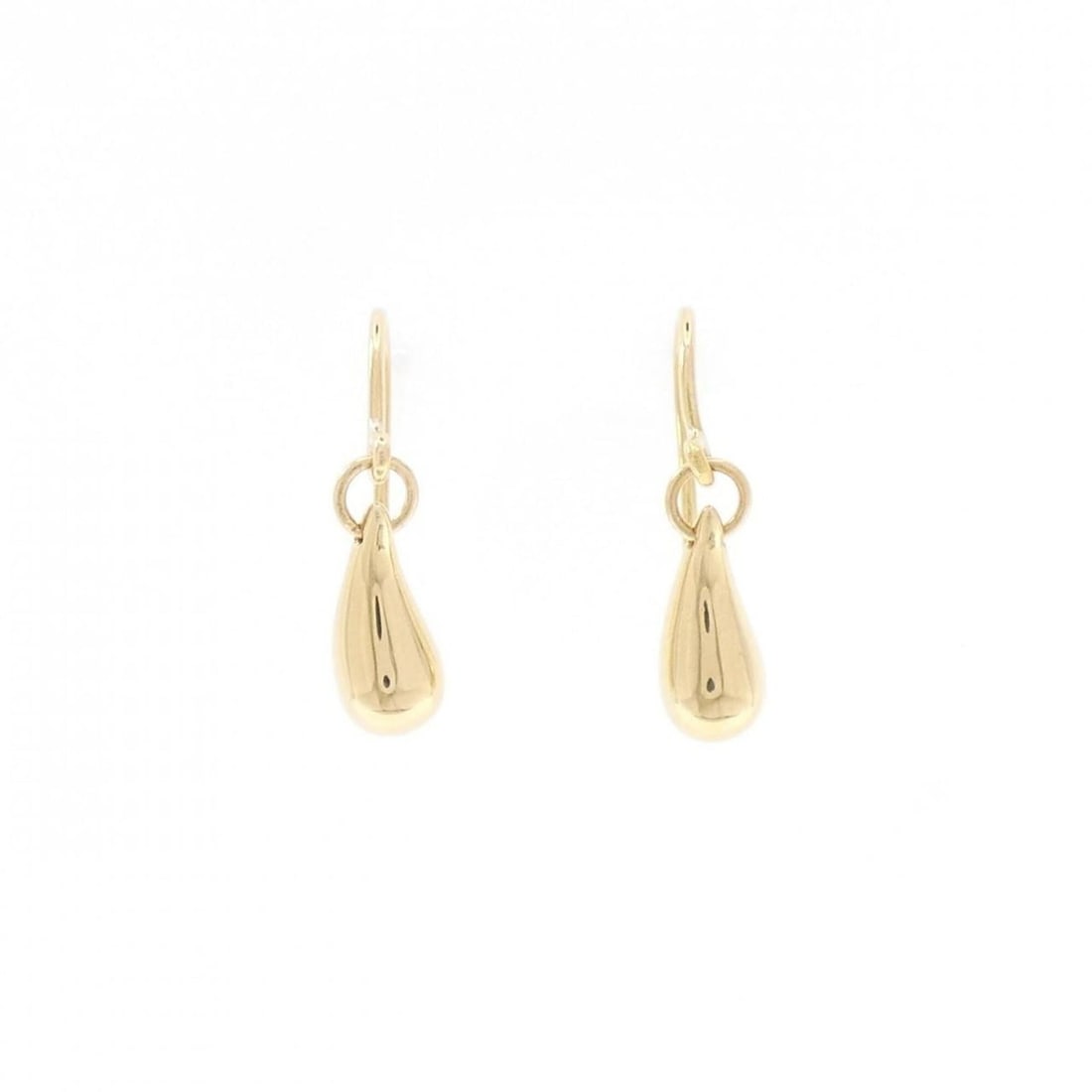 Tiffany & Co. Teardrop Earrings: --- Catalog ---Category: SizeSize (HxWxD): 14.50mm x 5.40mm / 0.57'' x 0.21''Category: DesignType: Stud earringsGender: WomenMaterial: Yellow gold (18K)Category: GeneralBrand: Tiffany--- Item List
