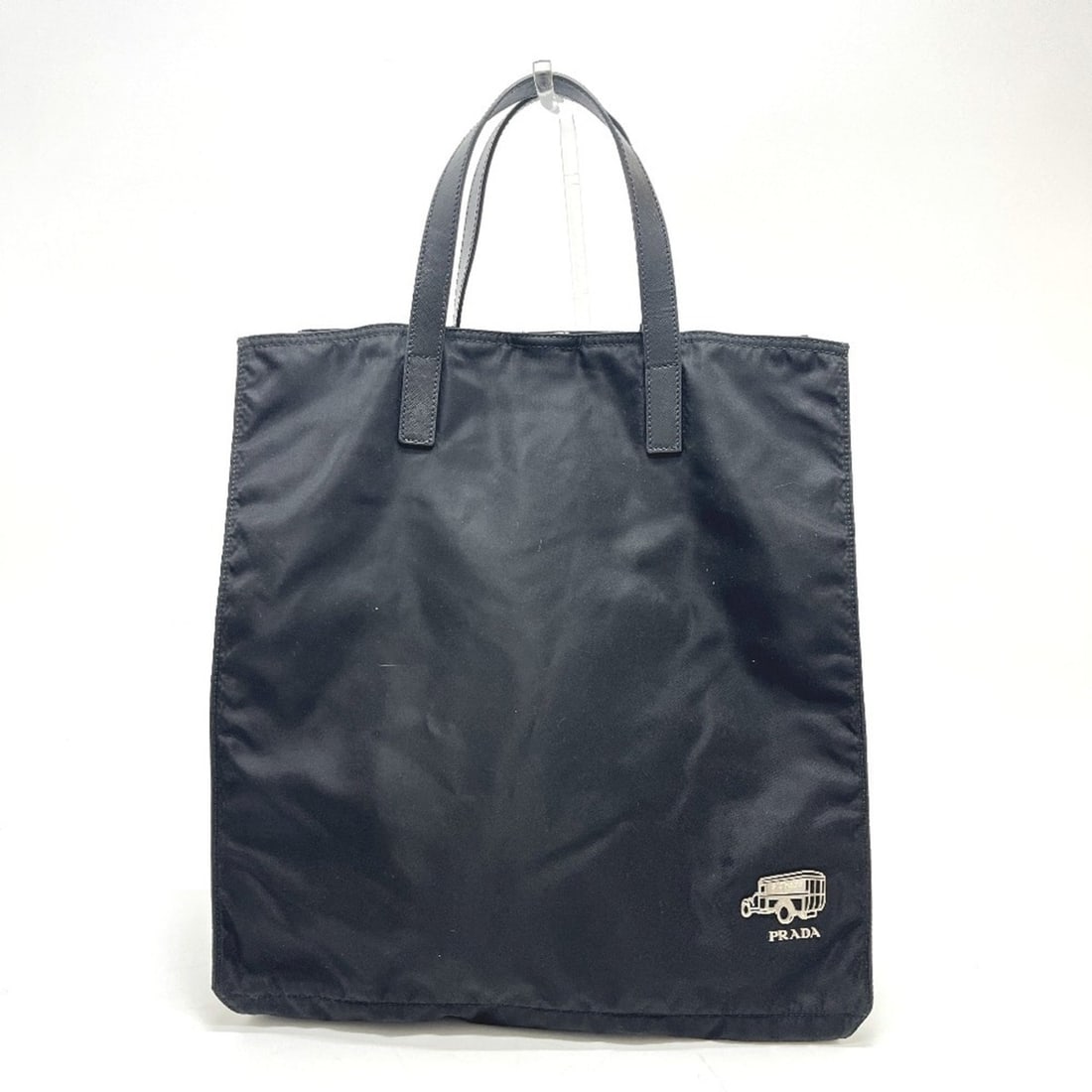 PRADA VA905A Logo Car Motif Bag Tote Nylon Men's Women's Black: --- Catalog ---Category: SizeSize (HxWxD): 37cm x 35cm x 18cm / 14.56'' x 13.77'' x 7.08''Category: DesignType: Tote bagColor: BlackGender: Men,WomenMaterial: Nylon Category: GeneralMPN: VA905ABrand: 