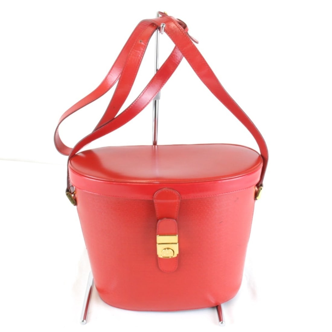 GUCCI 001?33?0998 Shoulder Bag Leather Red Women's: --- Catalog ---Category: SizeWeight: 570g / 1.25lb.Size (HxWxD): 19cm x 25cm x 8.5cm / 7.48'' x 9.84'' x 3.34''Strap Length: 116cm / 45.66''Category: DesignType: Shoulder bagColor: Red colorGender: Wo