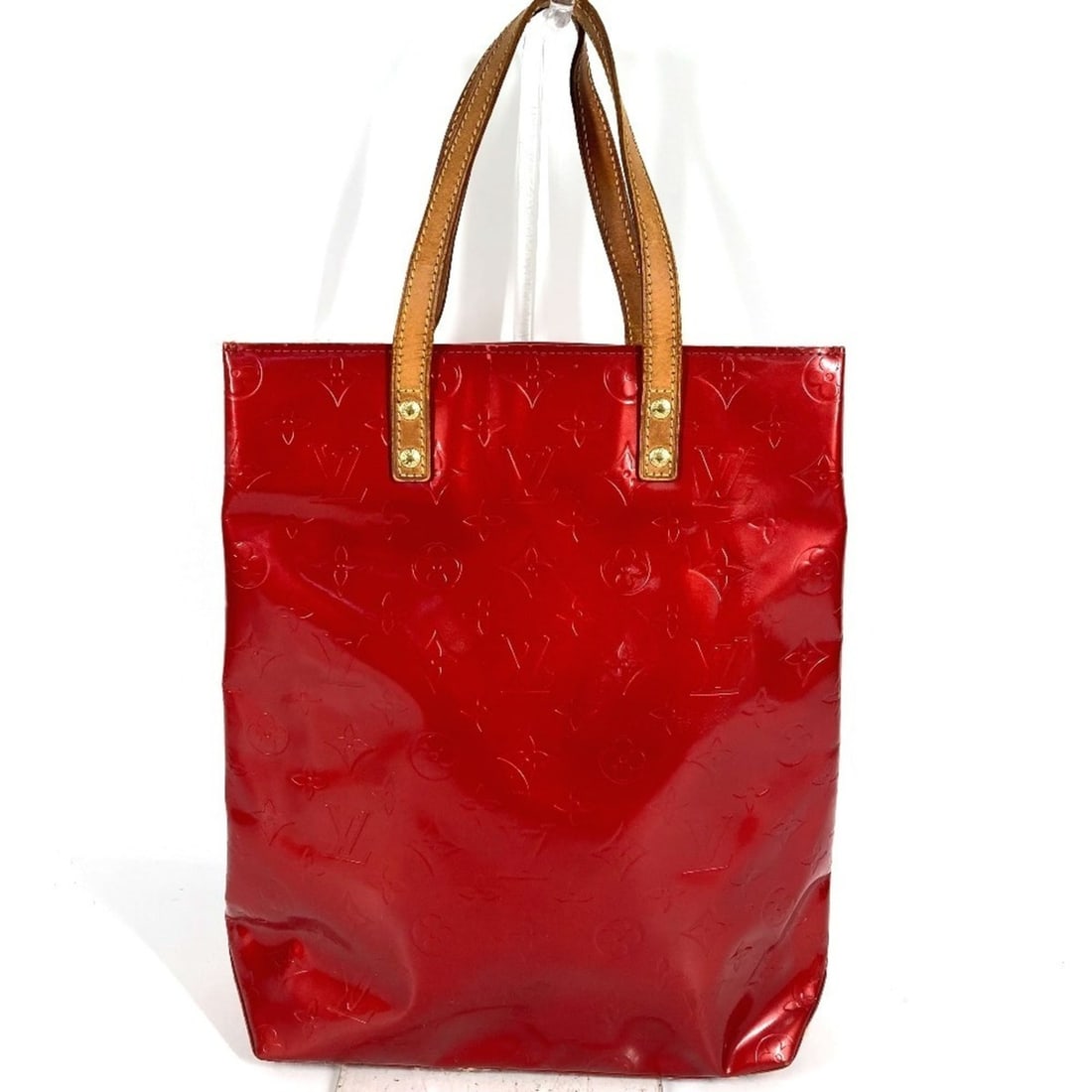 LOUIS VUITTON M91086 Monogram Vernis Lead MM Vertical Tote Bag Shoulder Canvas Women's Rouge Red: --- Catalog ---Category: SizeSize (HxWxD): 33.5cm x 25cm x 11.5cm / 13.18'' x 9.84'' x 4.52''Category: DesignType: Shoulder bag, Tote bagColor: Red color, RougeGender: Men,WomenMaterial: Monogram Vern