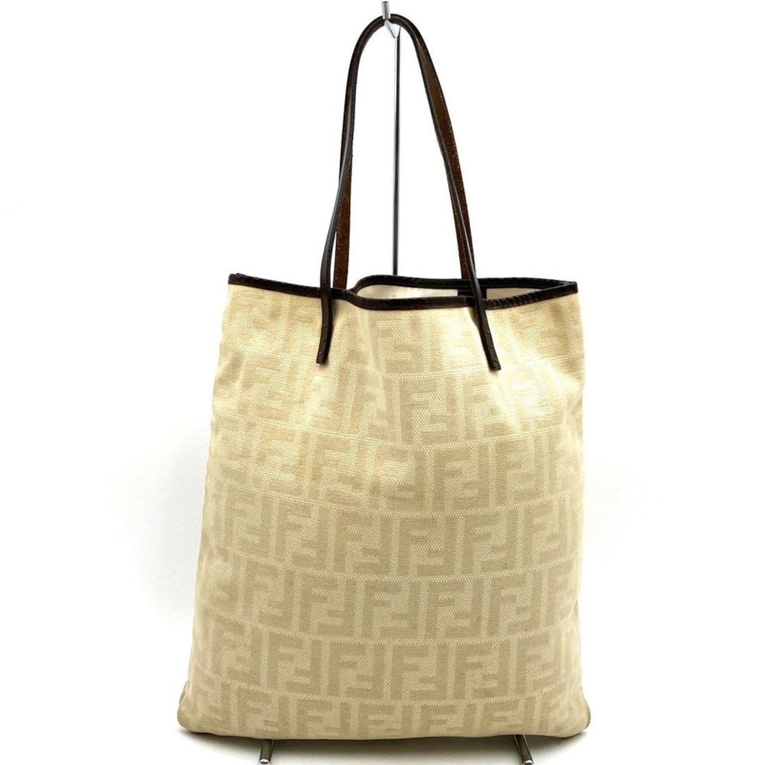 FENDI 86160440002 Zucca Tote Bag, Canvas/Leather, Beige/Ivory, Women's: --- Catalog ---Category: SizeSize (HxWxD): 32cm x 29cm x 2cm / 12.59'' x 11.41'' x 0.78''Category: DesignType: Tote bagColor: BeigeGender: WomenMaterial: Canvas , Leather Category: GeneralBrand: Fendi
