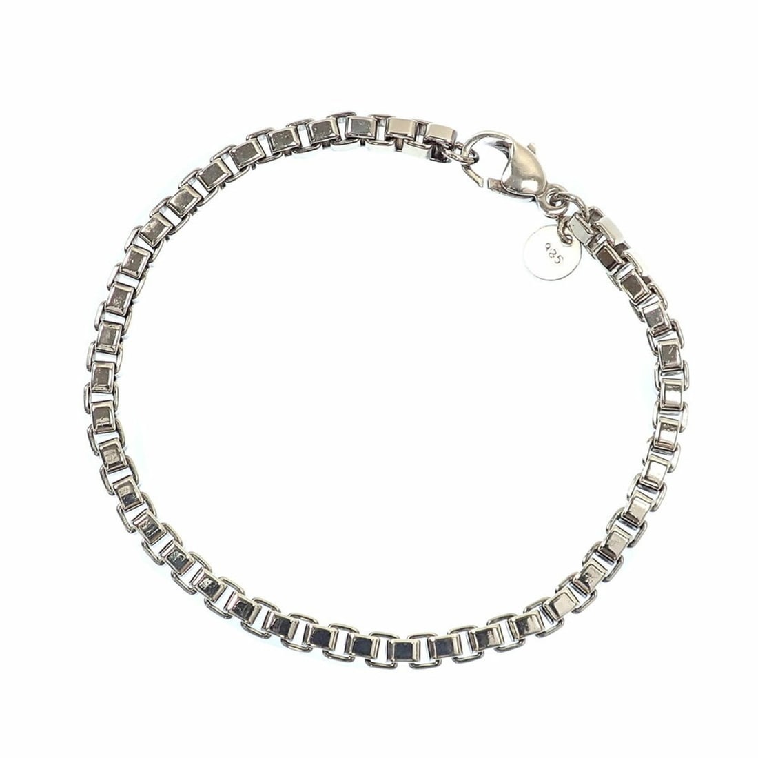 Tiffany & Co. Venetian Bracelet for Women, SV925, 15.9g, Silver: --- Catalog ---Category: SizeWidth: 4cm / 1.57''Length: 17.5cm / 6.88''Total Length: 19cm / 7.48''Category: DesignType: Charm braceletColor: Gold, SilverGender: WomenMaterial: Silver 925Category: Gene