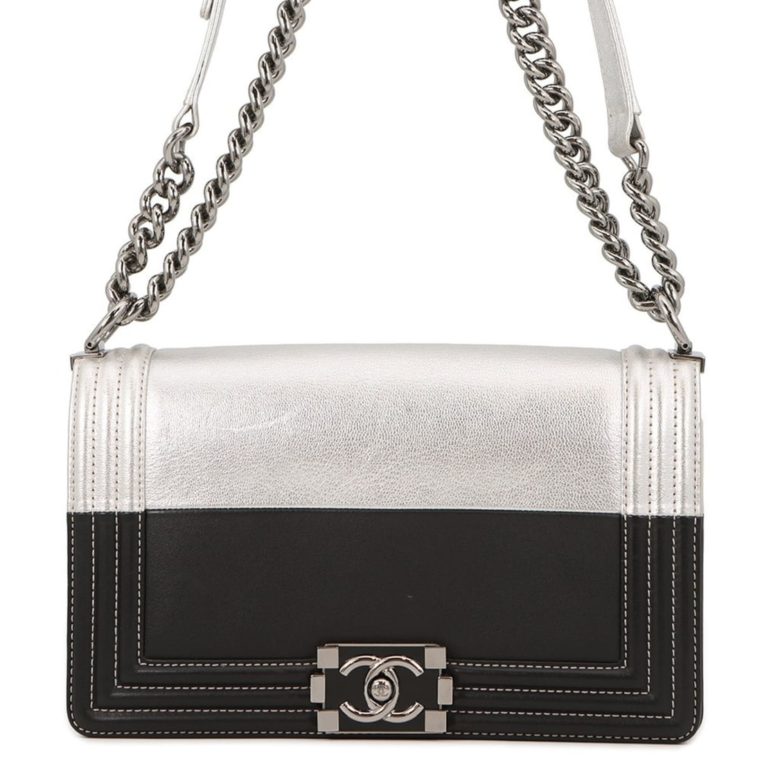 Chanel Chain Shoulder Bag Boy 25 Coco Mark Bicolor Leather A67086 CHANEL Handbag Black Women's: --- Catalog ---Category: SizeSize (HxWxD): 16cm x 24.5cm x 6.5cm / 6.29'' x 9.64'' x 2.55''Category: DesignType: Handbag, Shoulder bagColor: Black, SilverGender: WomenMaterial: Leather Category: Gener