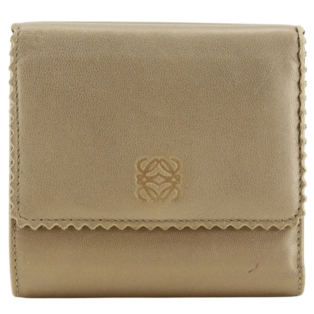 Loewe Anagram Bi-fold Wallet, Leather, Gold, Women's: --- Catalog ---Category: SizeSize (HxWxD): 9.5cm x 10cm x 2cm / 3.74'' x 3.93'' x 0.78''Category: DesignType: Wallet (bi-fold)Color: GoldGender: WomenMaterial: Leather Category: GeneralBrand: Loewe---