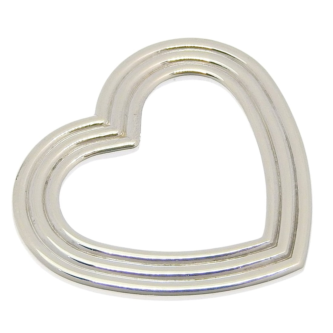 Tiffany & Co. Menard Heart Pendant Top, Sterling Silver 925, Approx. 6.6g, Women's.: --- Catalog ---Category: SizePendant Size: 23mm x 30mm / 0.9'' x 1.18''Category: DesignColor: SilverGender: WomenMaterial: Silver 925Pendant Type: PendantNecklace Type: PendantCategory: GeneralBrand: 
